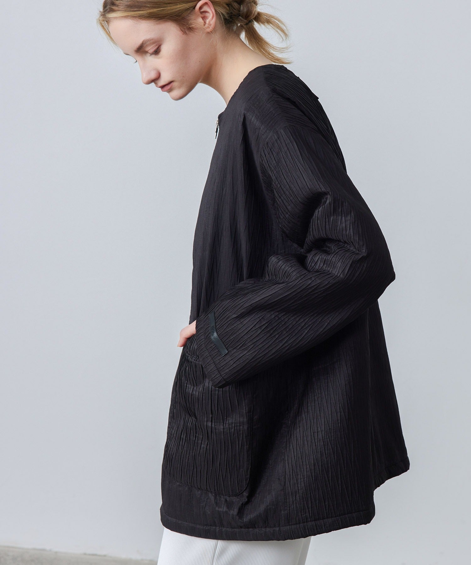Padded No-Collar Jacket with Scarf – Crinkled Texture