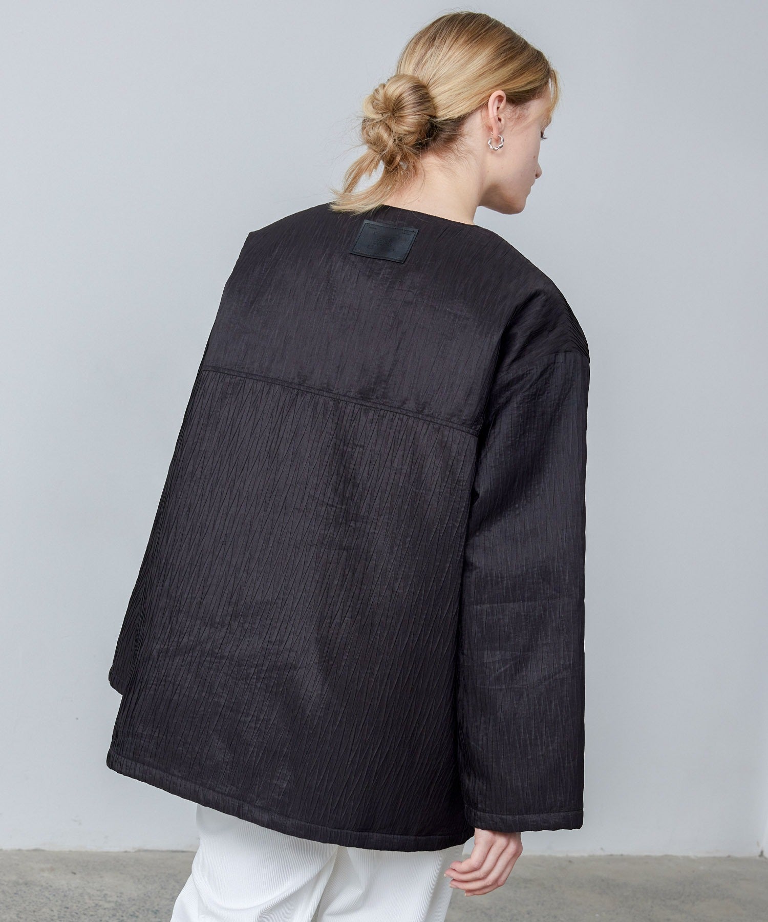 Padded No-Collar Jacket with Scarf – Crinkled Texture