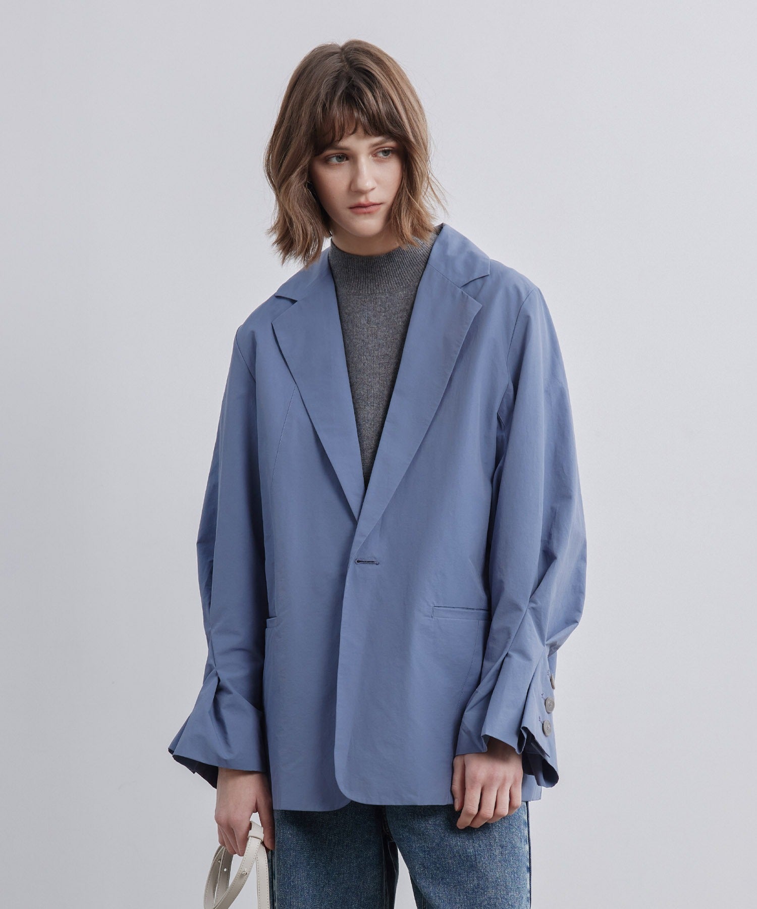 Sleeve-Tucked Single Jacket
