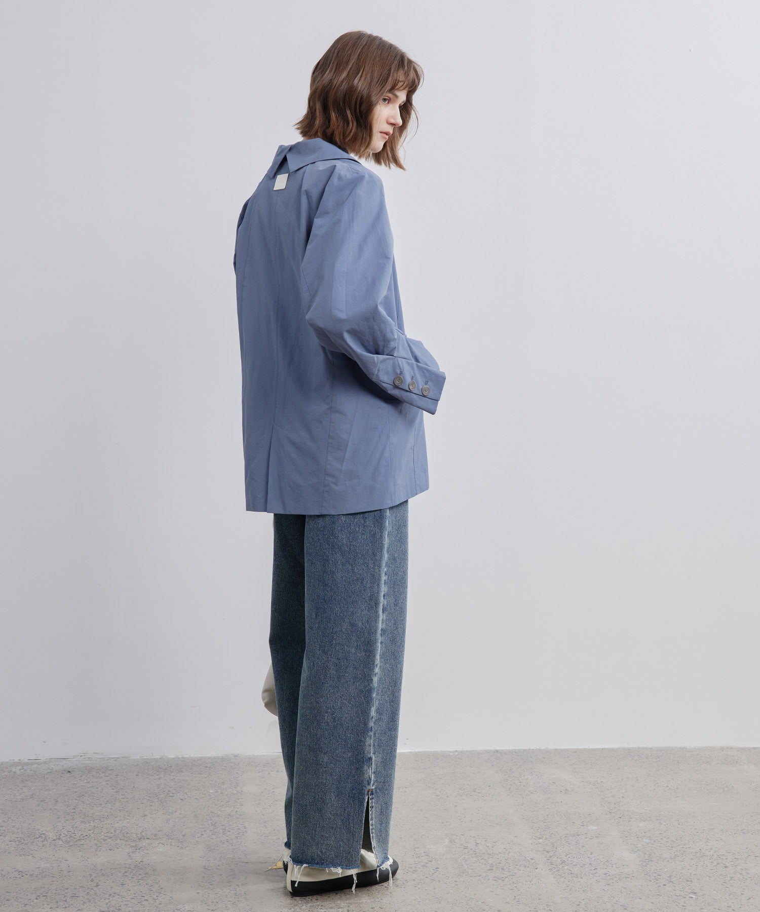 Sleeve-Tucked Single Jacket