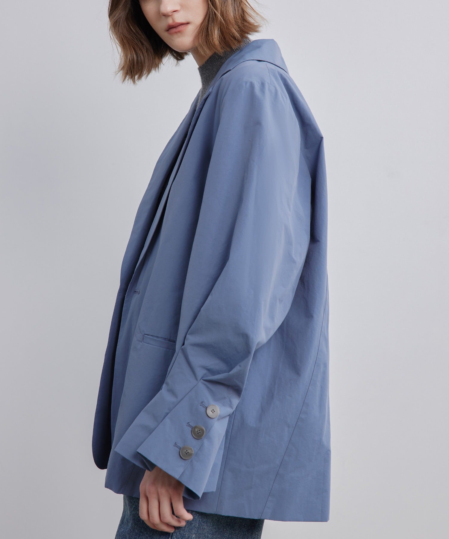 Sleeve-Tucked Single Jacket