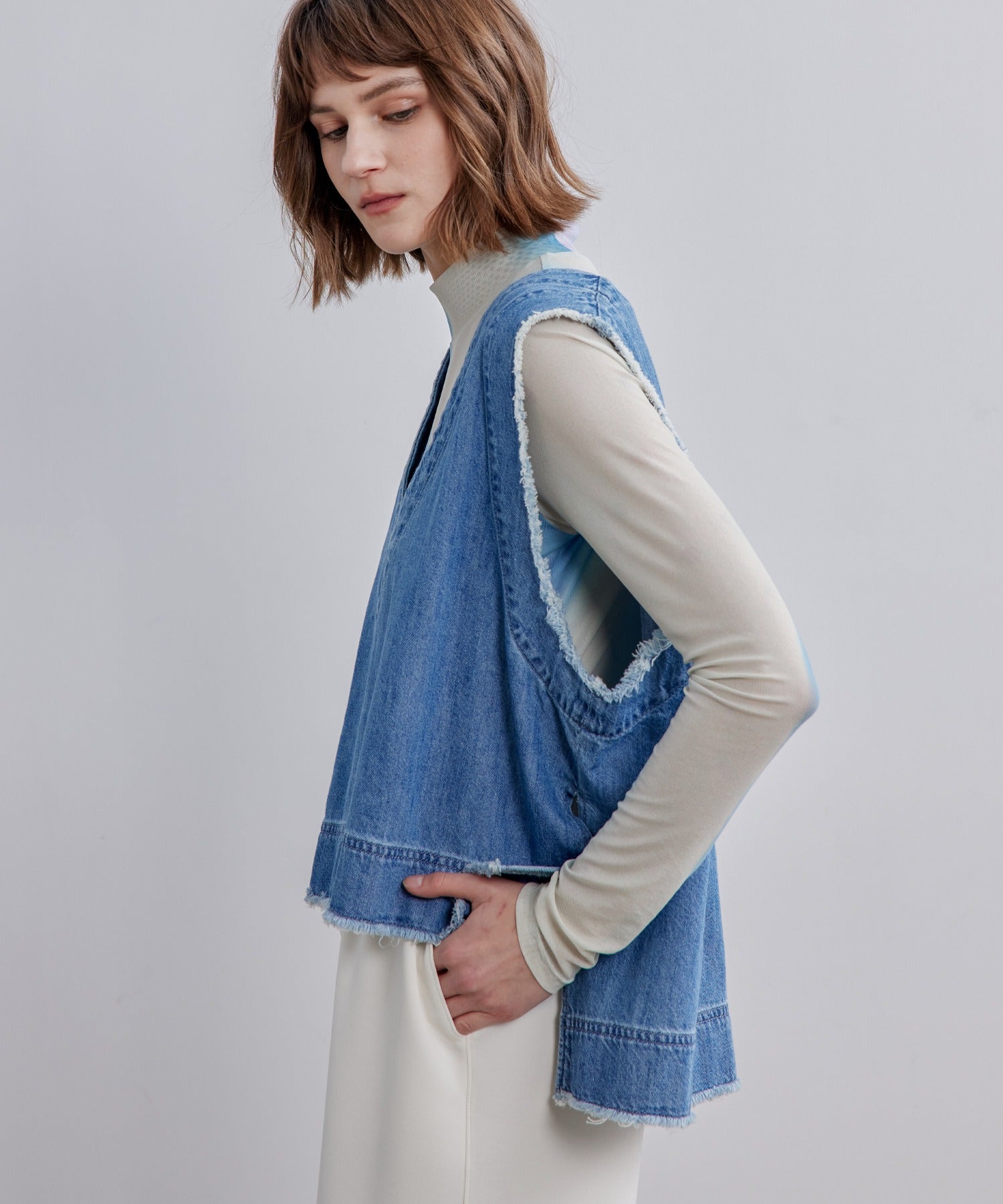 Cut-Off Fringe Nuance Denim Vest