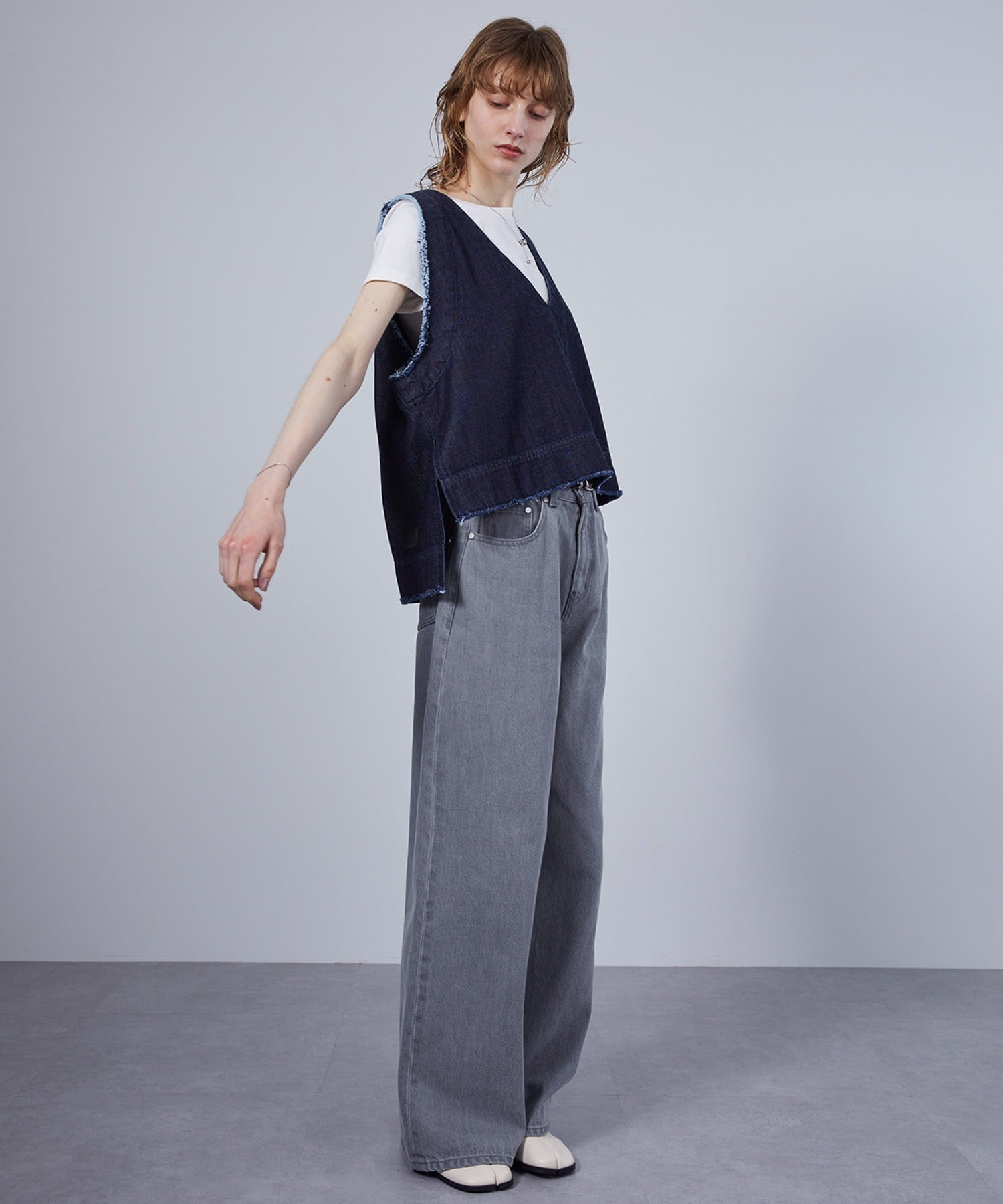 Cut-Off Fringe Nuance Denim Vest