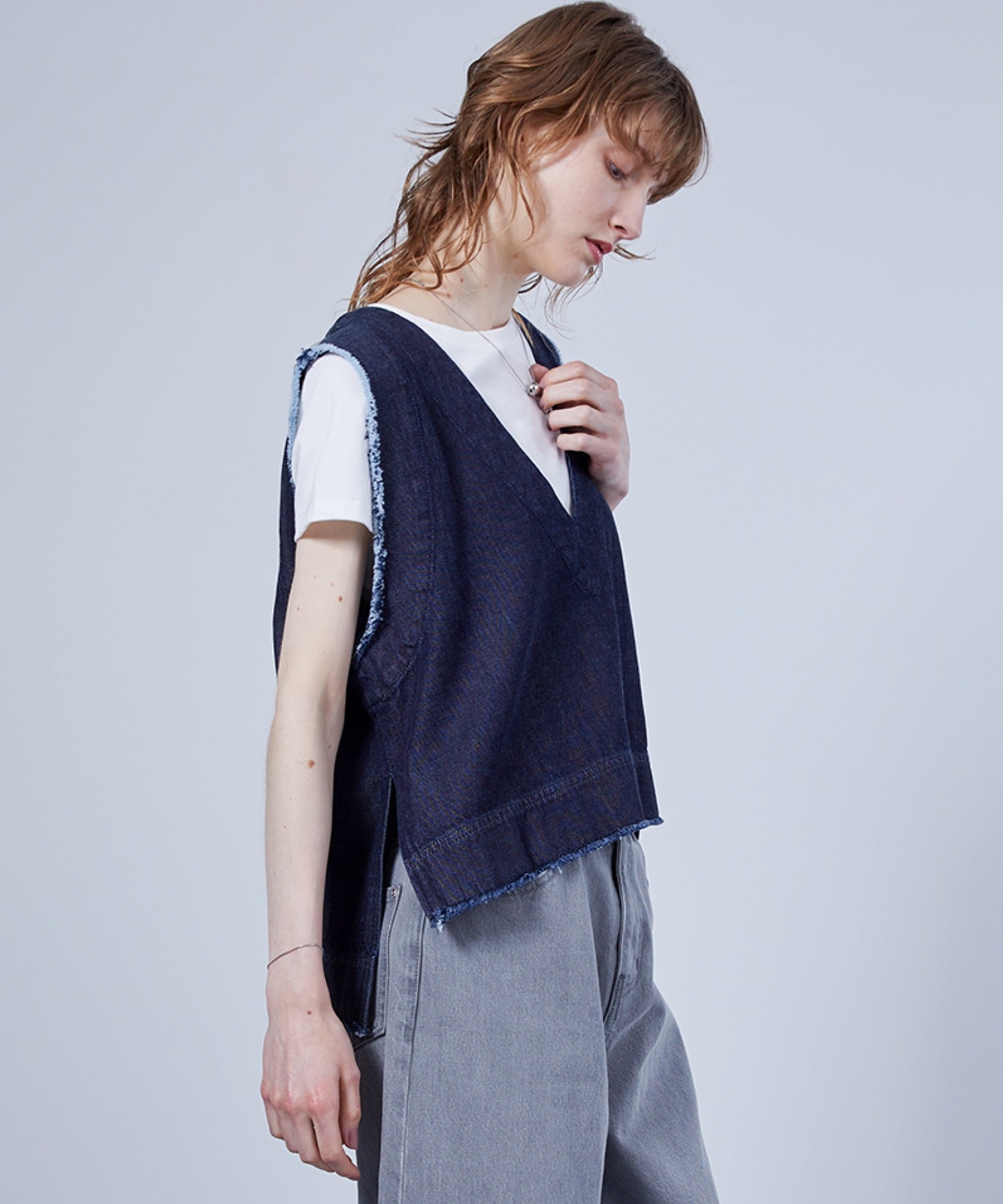 Cut-Off Fringe Nuance Denim Vest