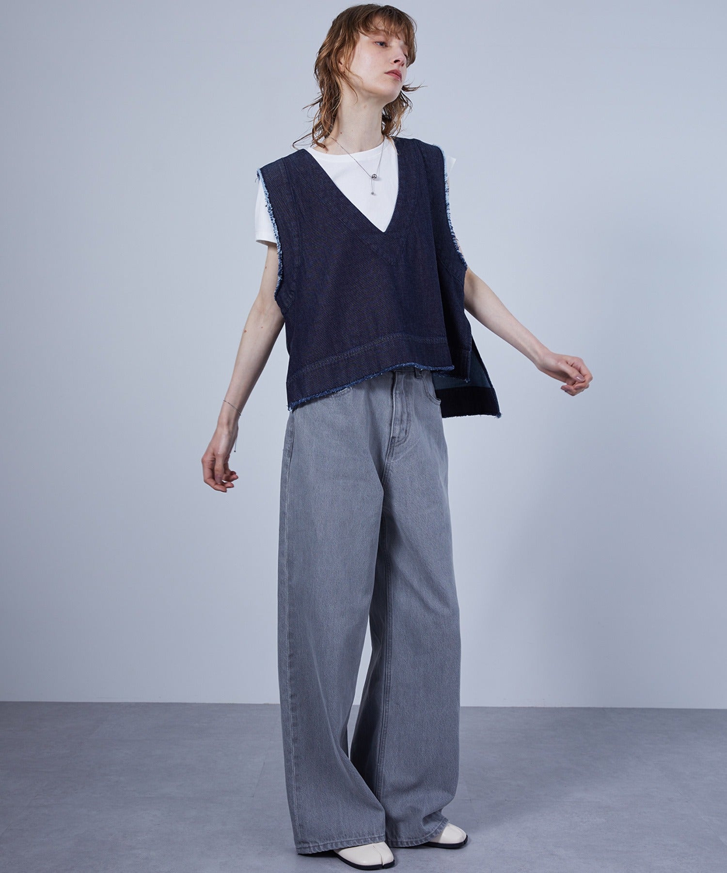 Cut-Off Fringe Nuance Denim Vest