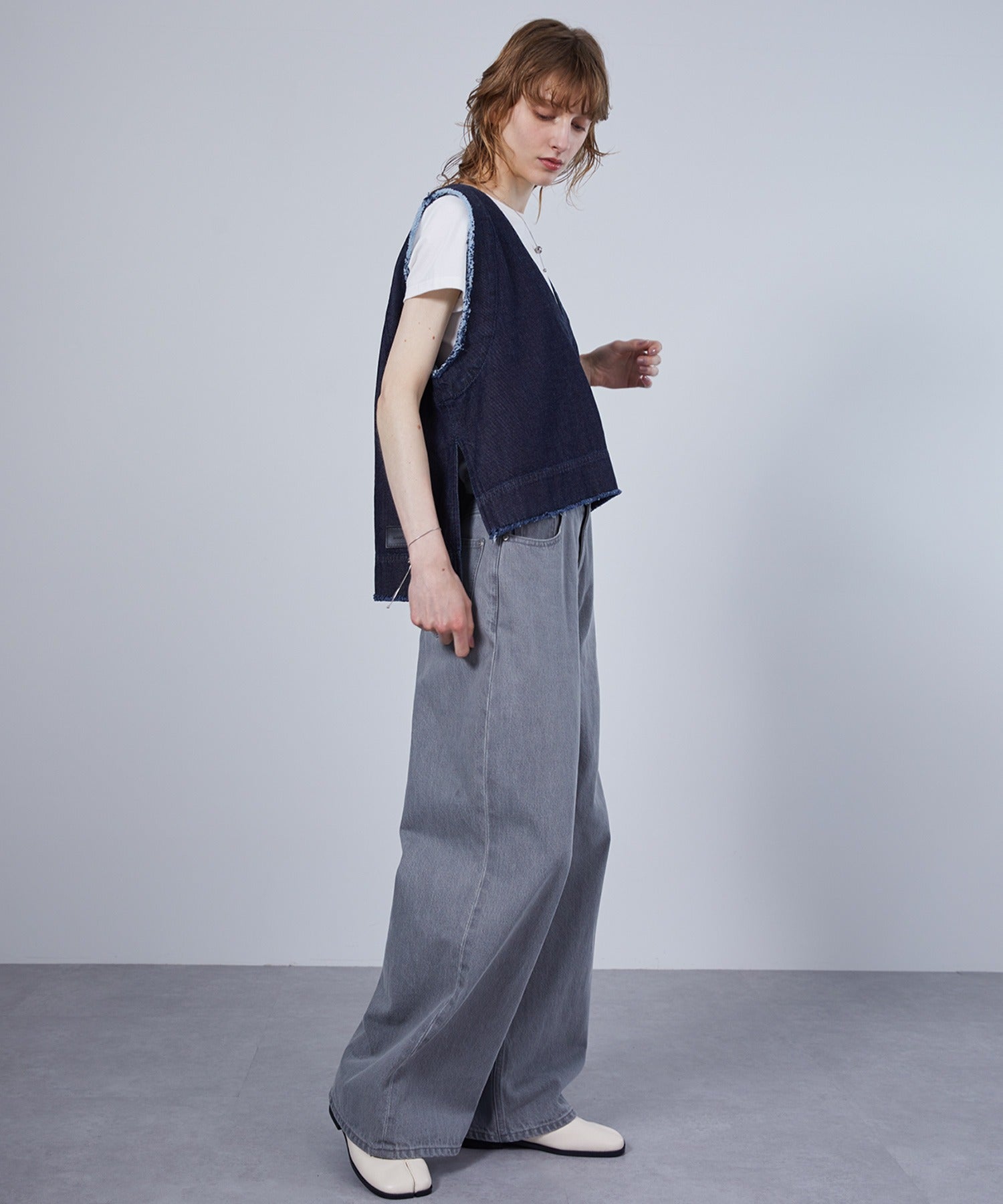 Cut-Off Fringe Nuance Denim Vest