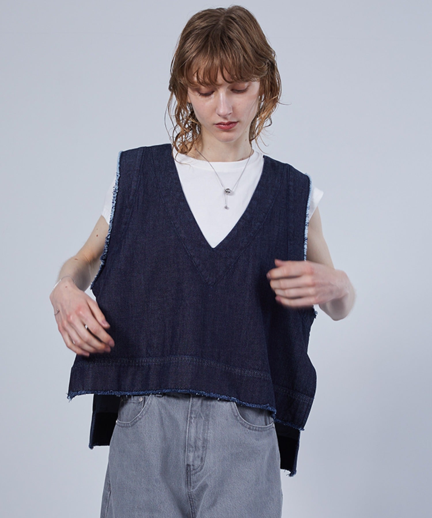 Cut-Off Fringe Nuance Denim Vest