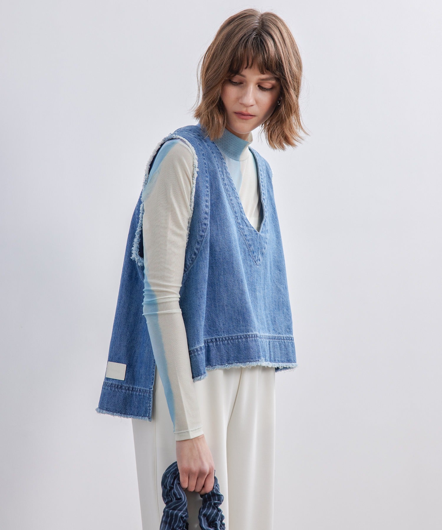 Cut-Off Fringe Nuance Denim Vest