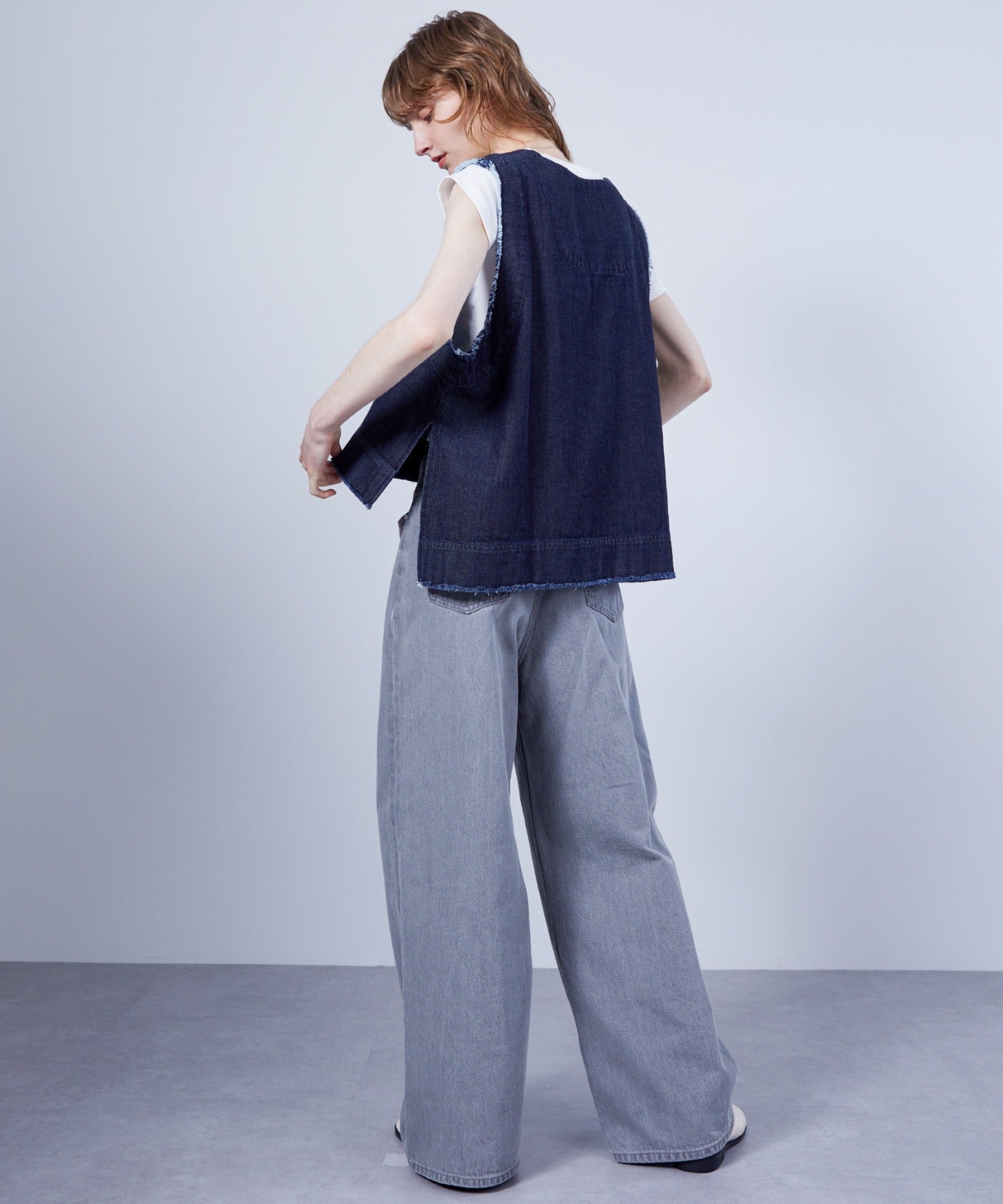 Cut-Off Fringe Nuance Denim Vest