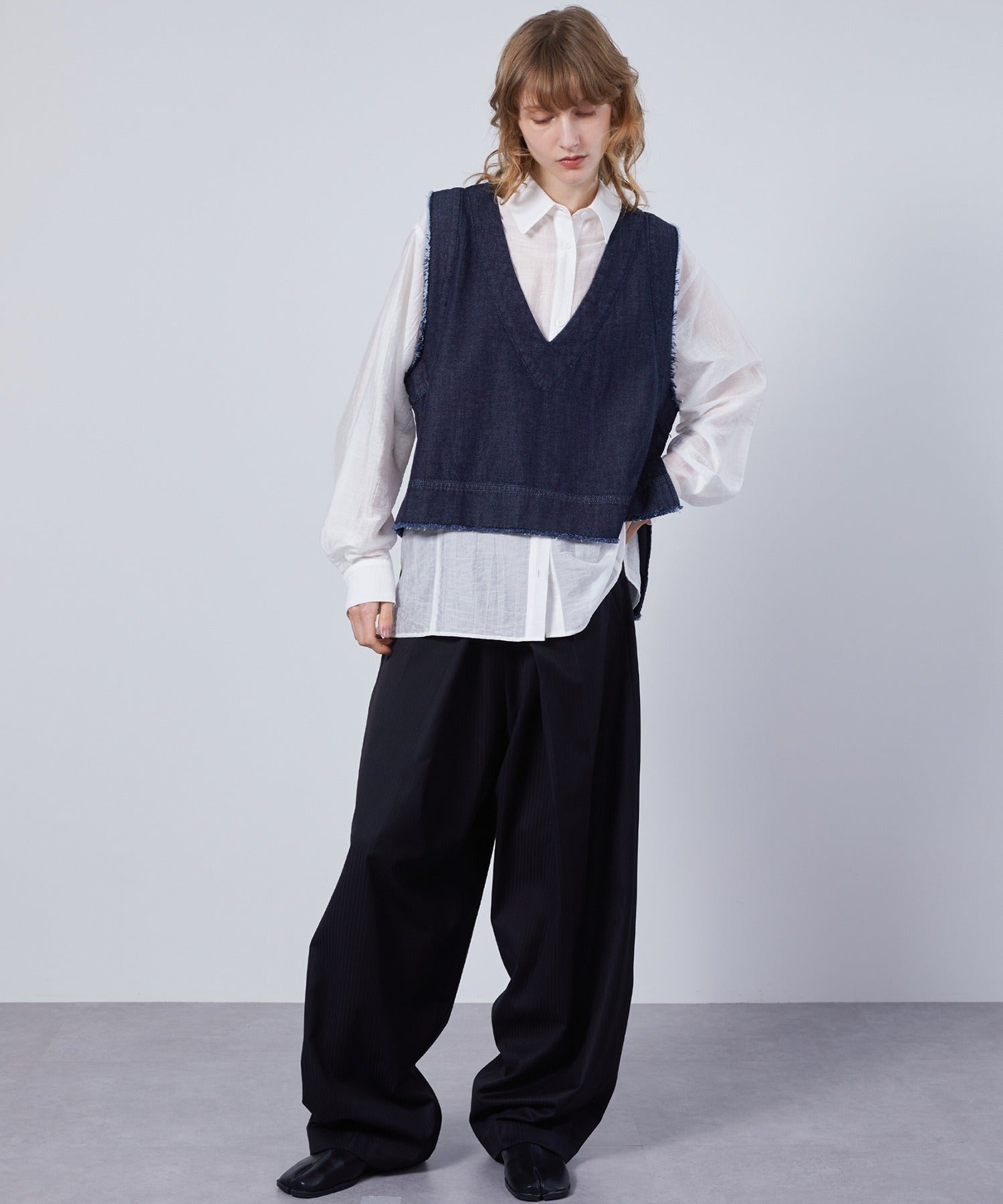 Cut-Off Fringe Nuance Denim Vest