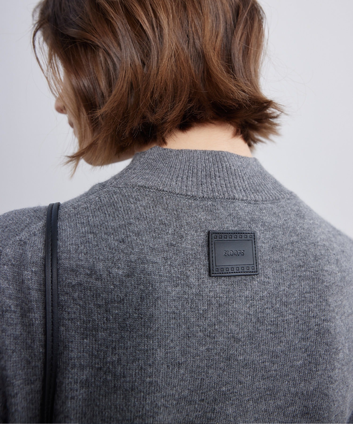 Crew Neck Fitted Knit T-Shirt / Pullover