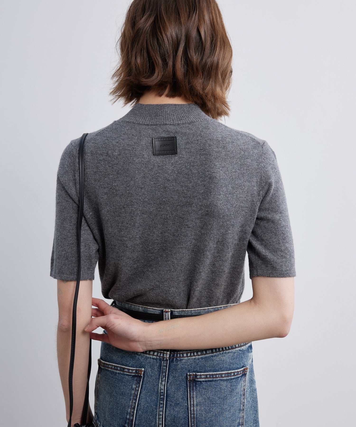 Crew Neck Fitted Knit T-Shirt / Pullover