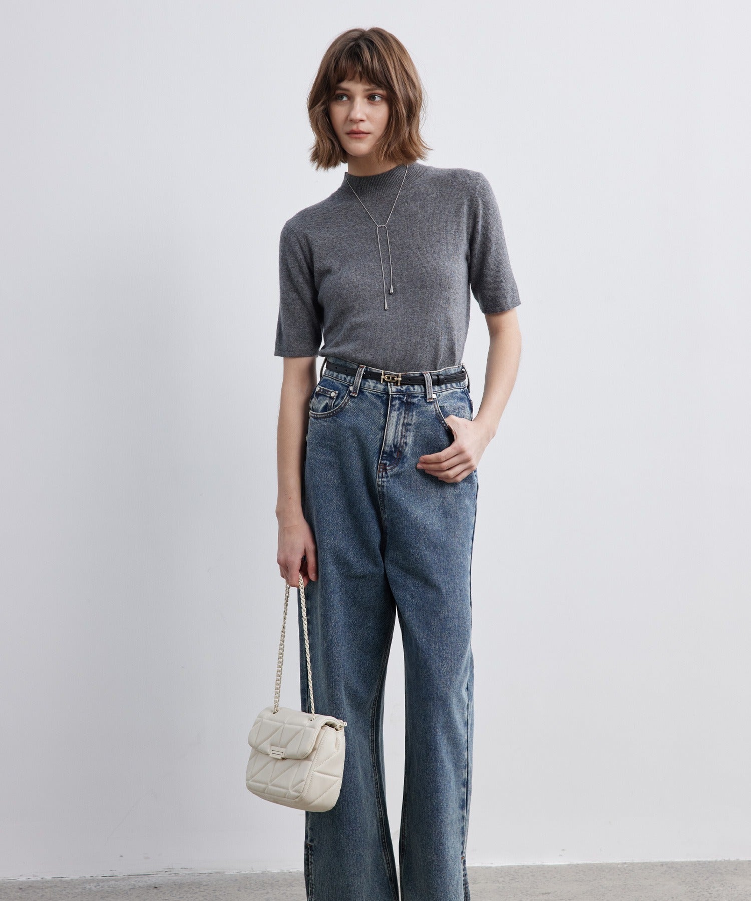 Crew Neck Fitted Knit T-Shirt / Pullover