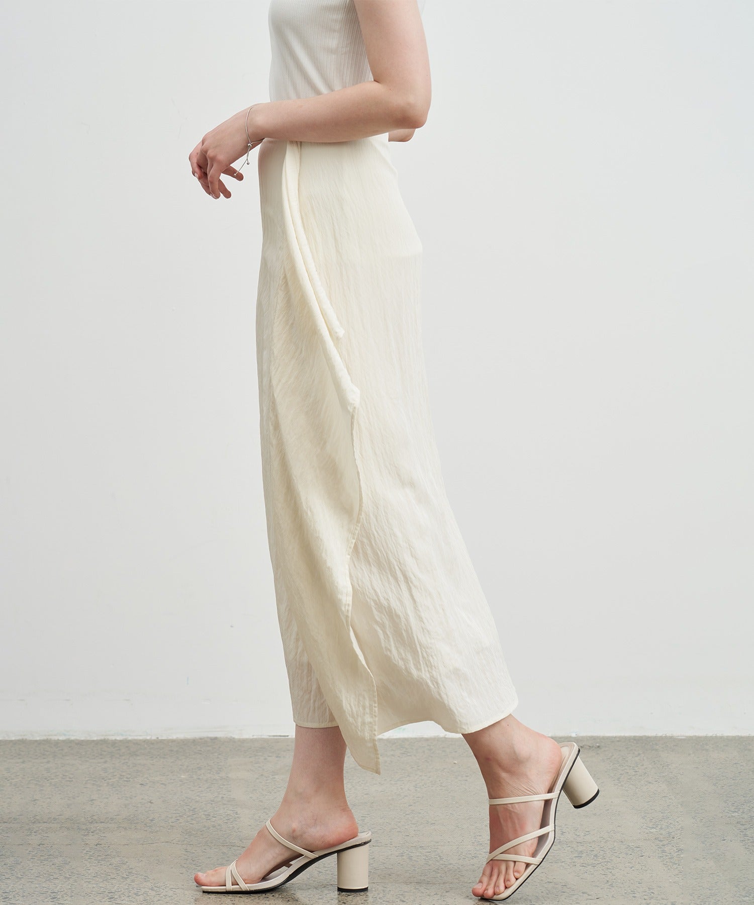Side Frill Drape Skirt