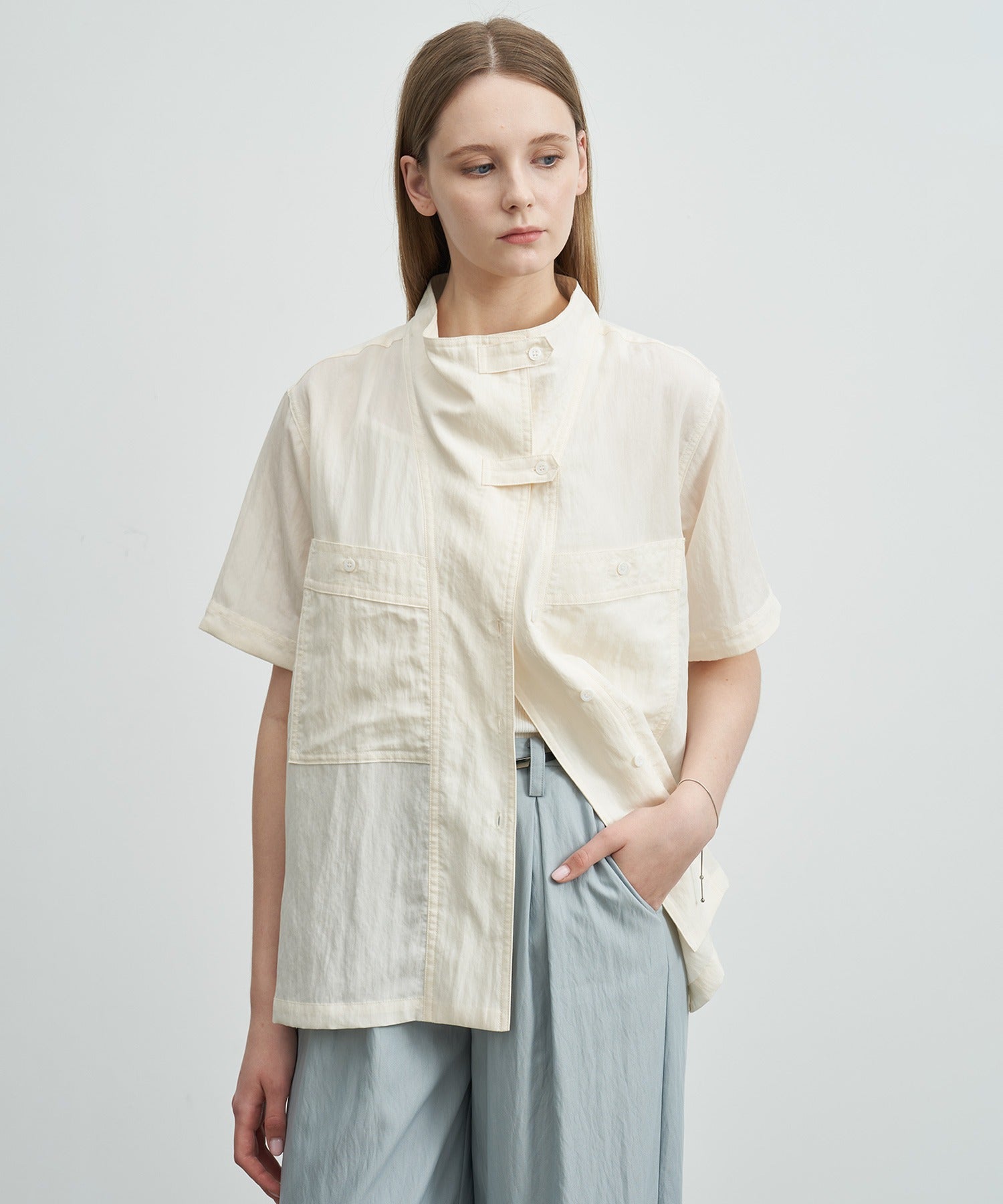 Mock Neck Washed Big Pocket Shirt