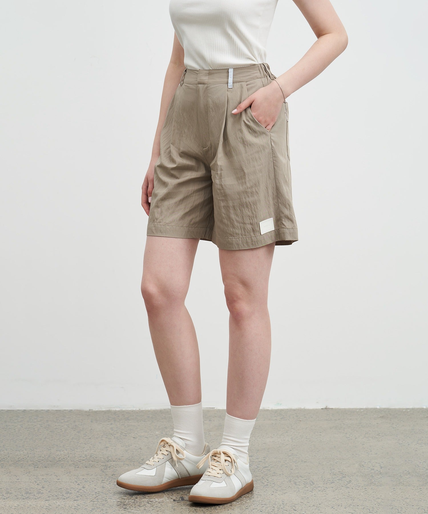 Belt Detail Darted Pants