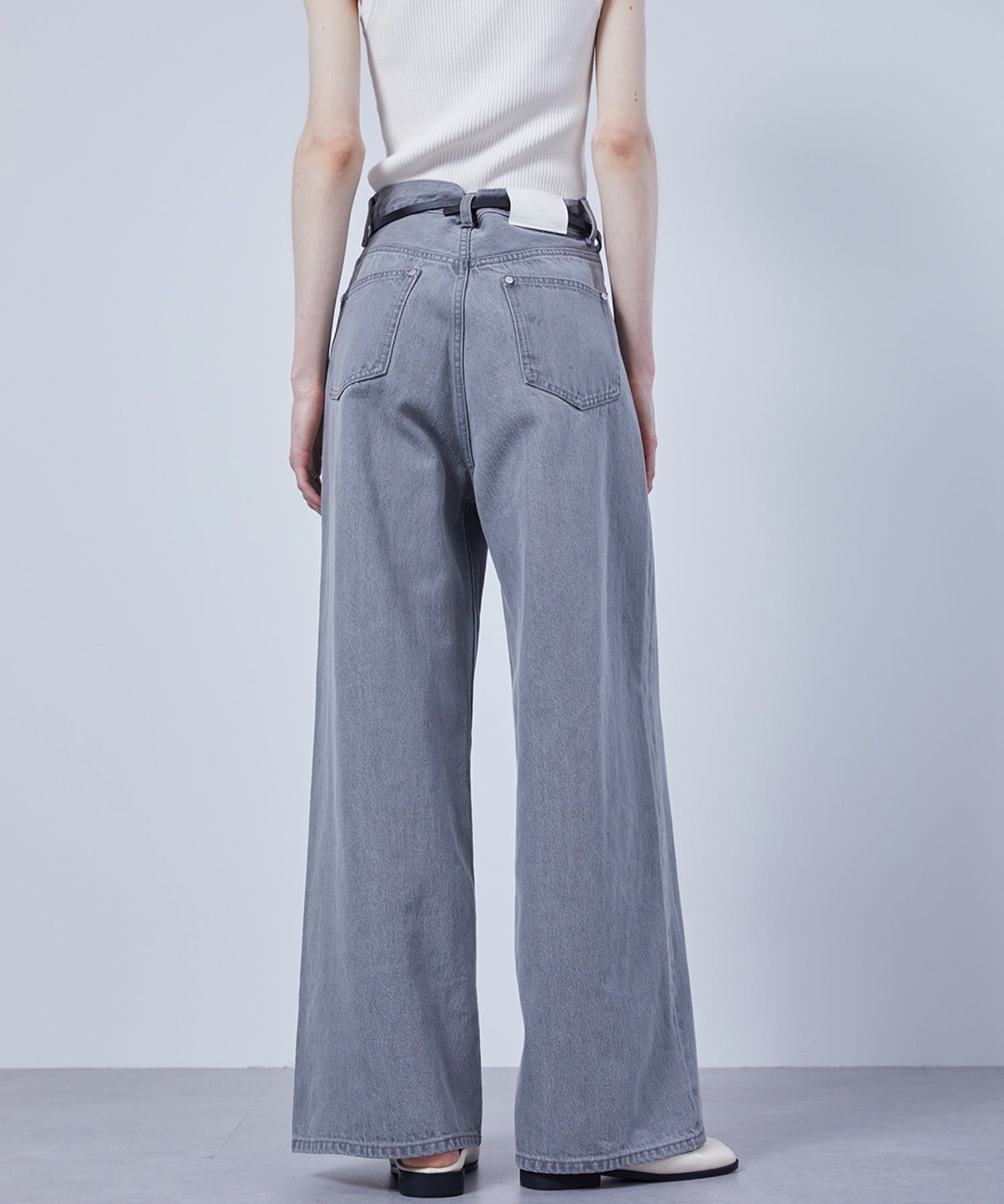 Loose Fit Narrow Straight Denim Pants
