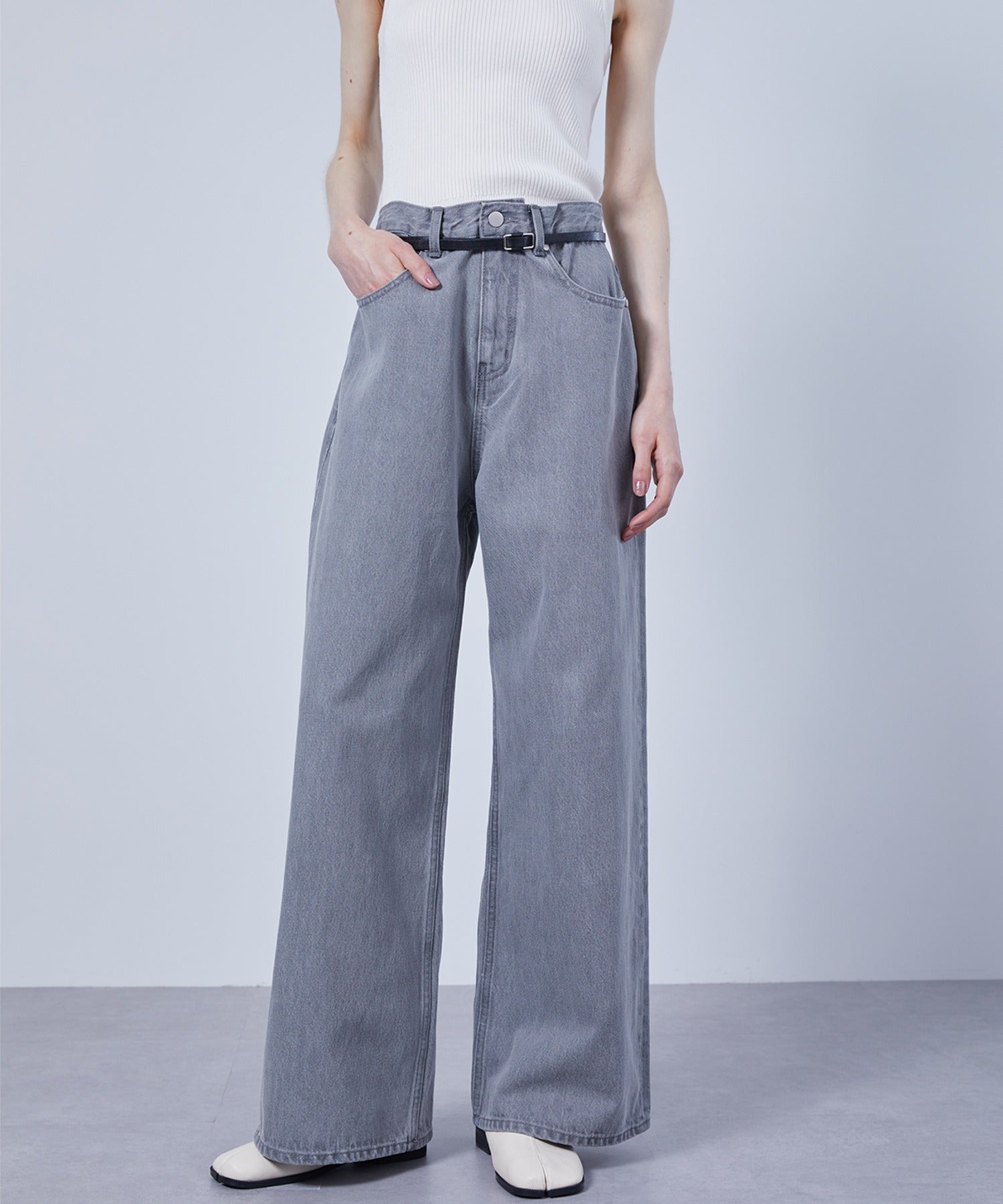 Loose Fit Narrow Straight Denim Pants