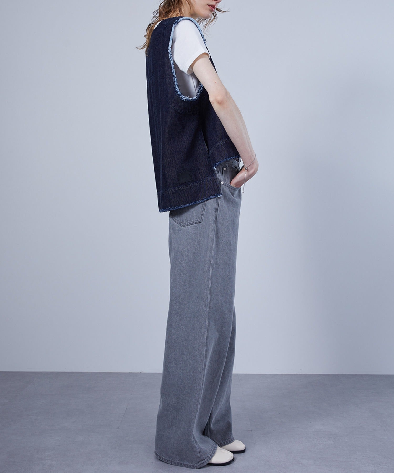 Loose Fit Narrow Straight Denim Pants