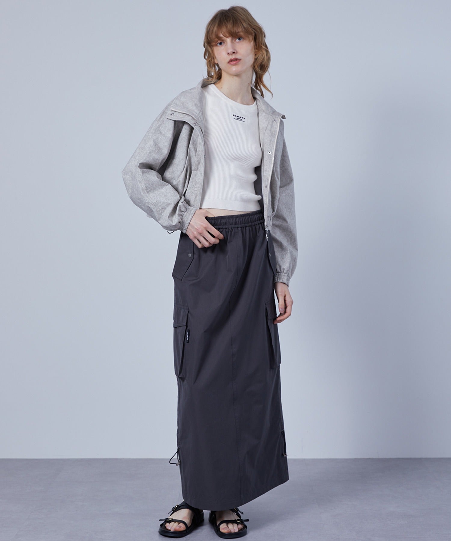 Nuance Marble Pattern High Neck Front-Tuck Volume Blouson