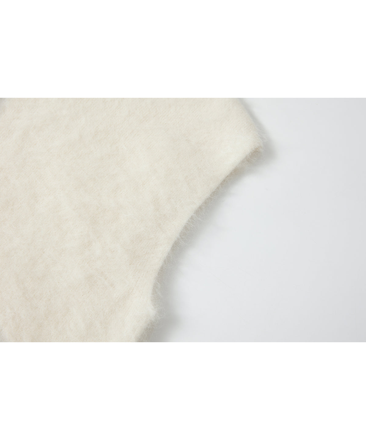 「10月下旬出荷予定」Brushed Cashmere-Blend High Neck Knit Vest