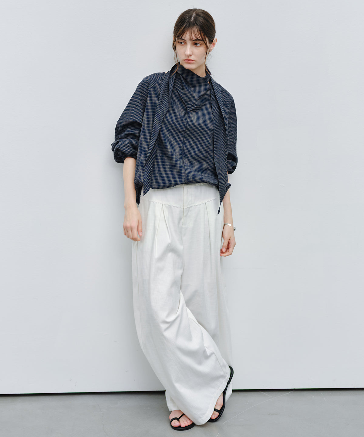 「9月下旬出荷予定」Cross Stole Collar Oversized Shirt