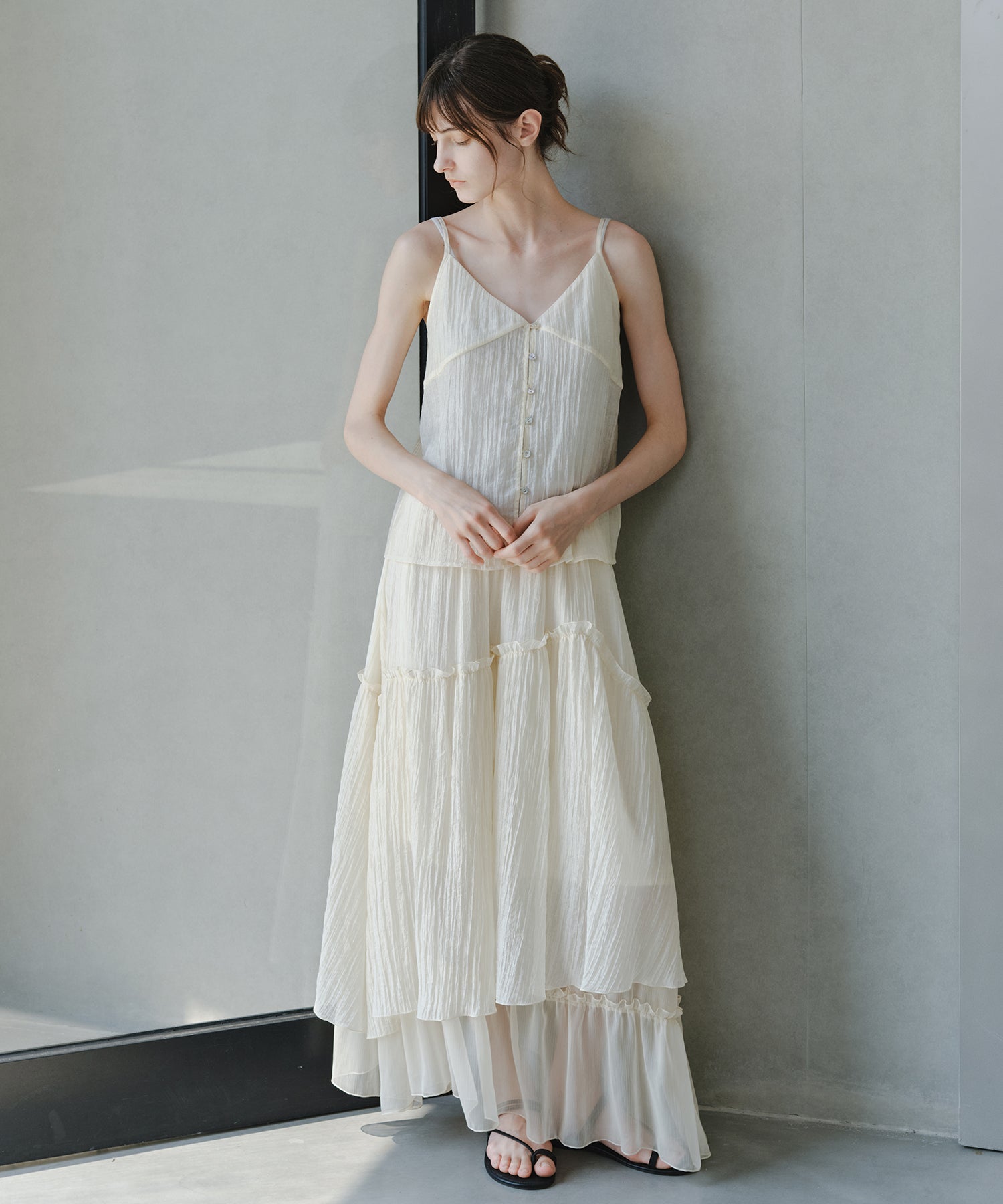 「7月上旬~中旬出荷」Sheer Textured Front Button Camisole