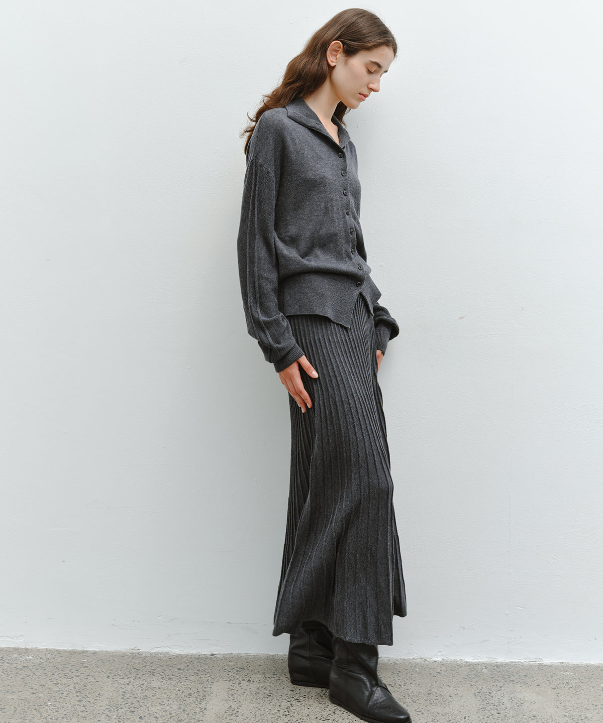 「10月下旬出荷予定」Wool-Silk Blend Pleated Knit Skirt