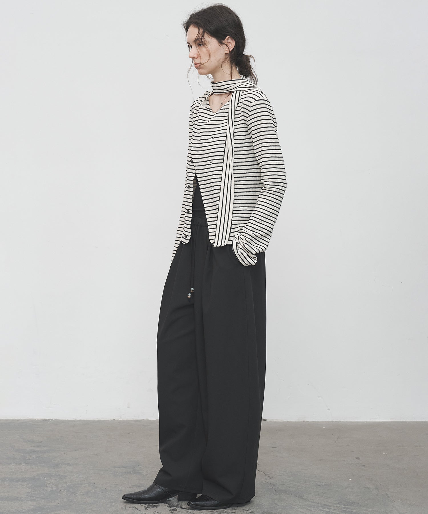 Sculpted Curve Wide Pants – Minimal Line Fit
