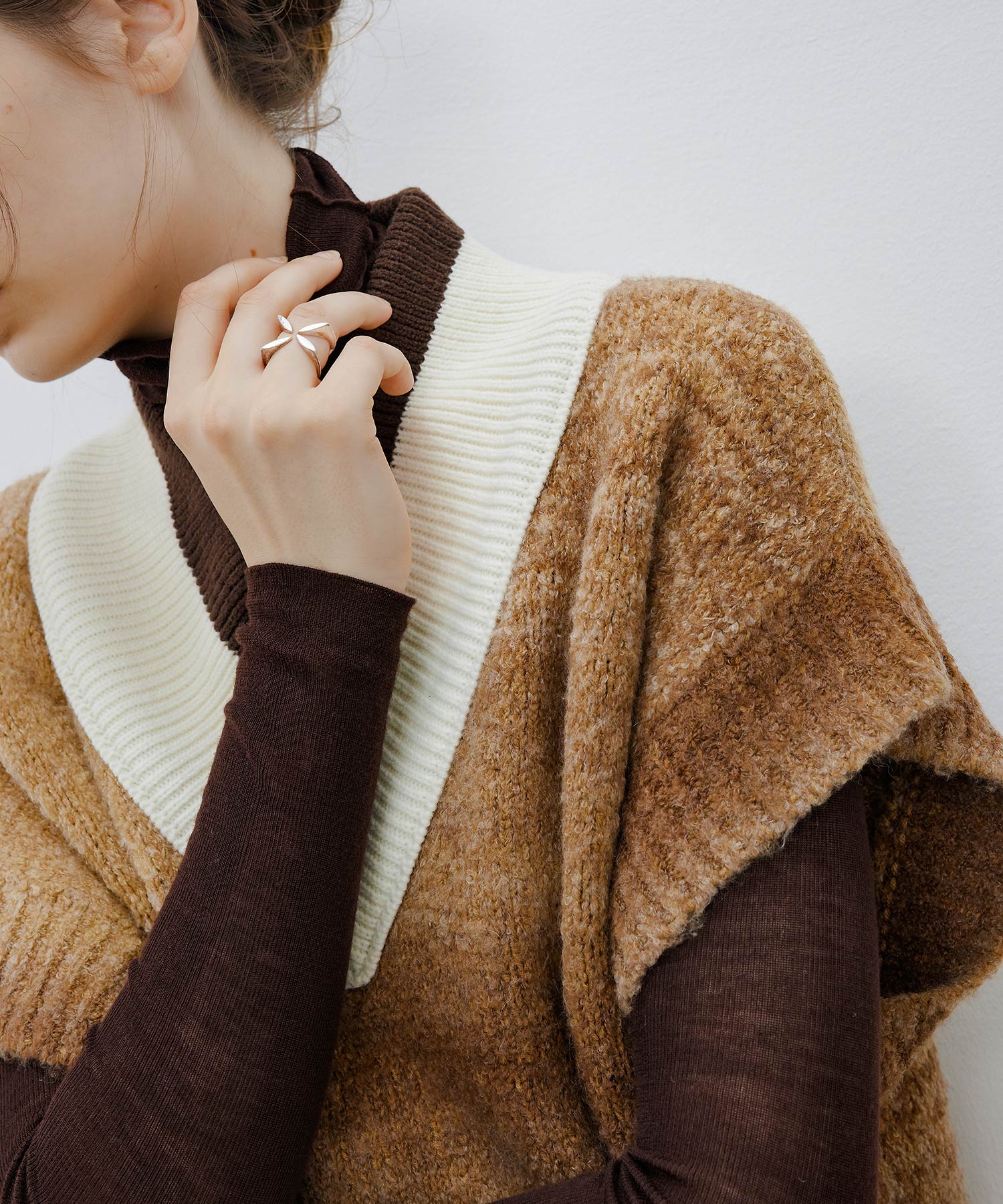 V-Shape Gradient Knit Tank Top