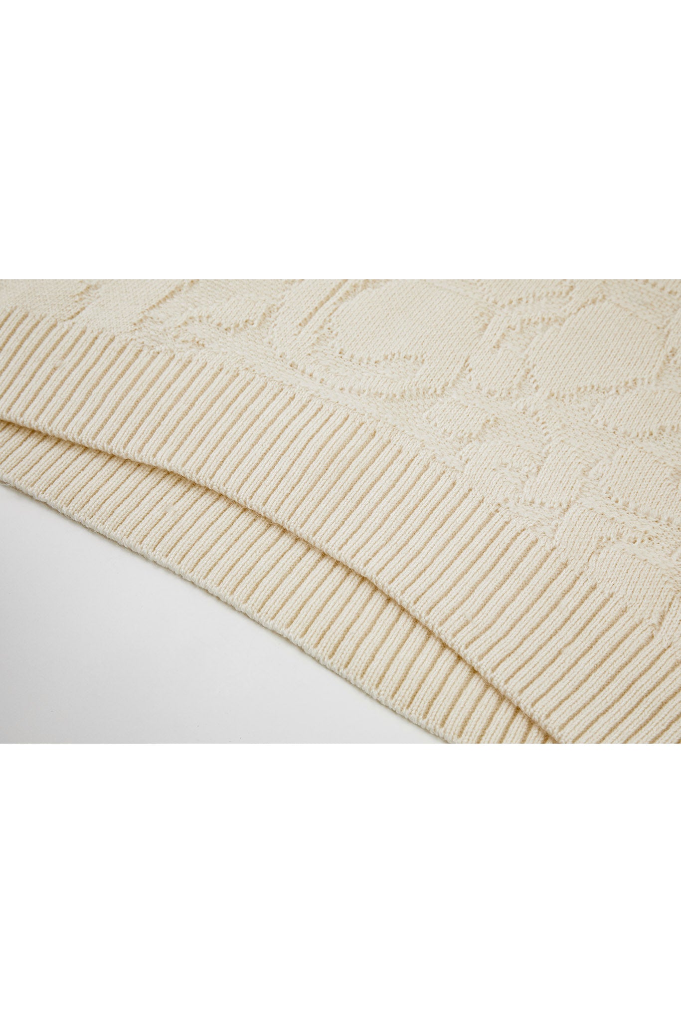 High Neck Jacquard Design Knit
