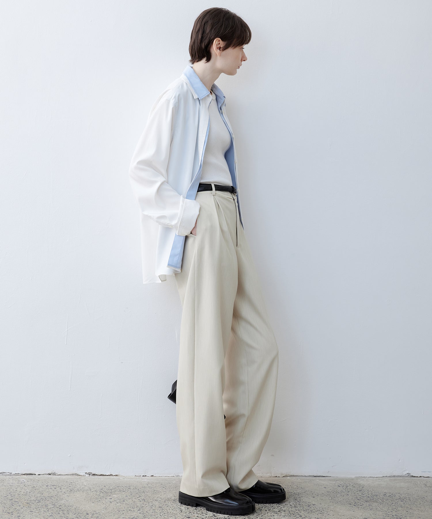 Mid-Rise Tapered Trousers