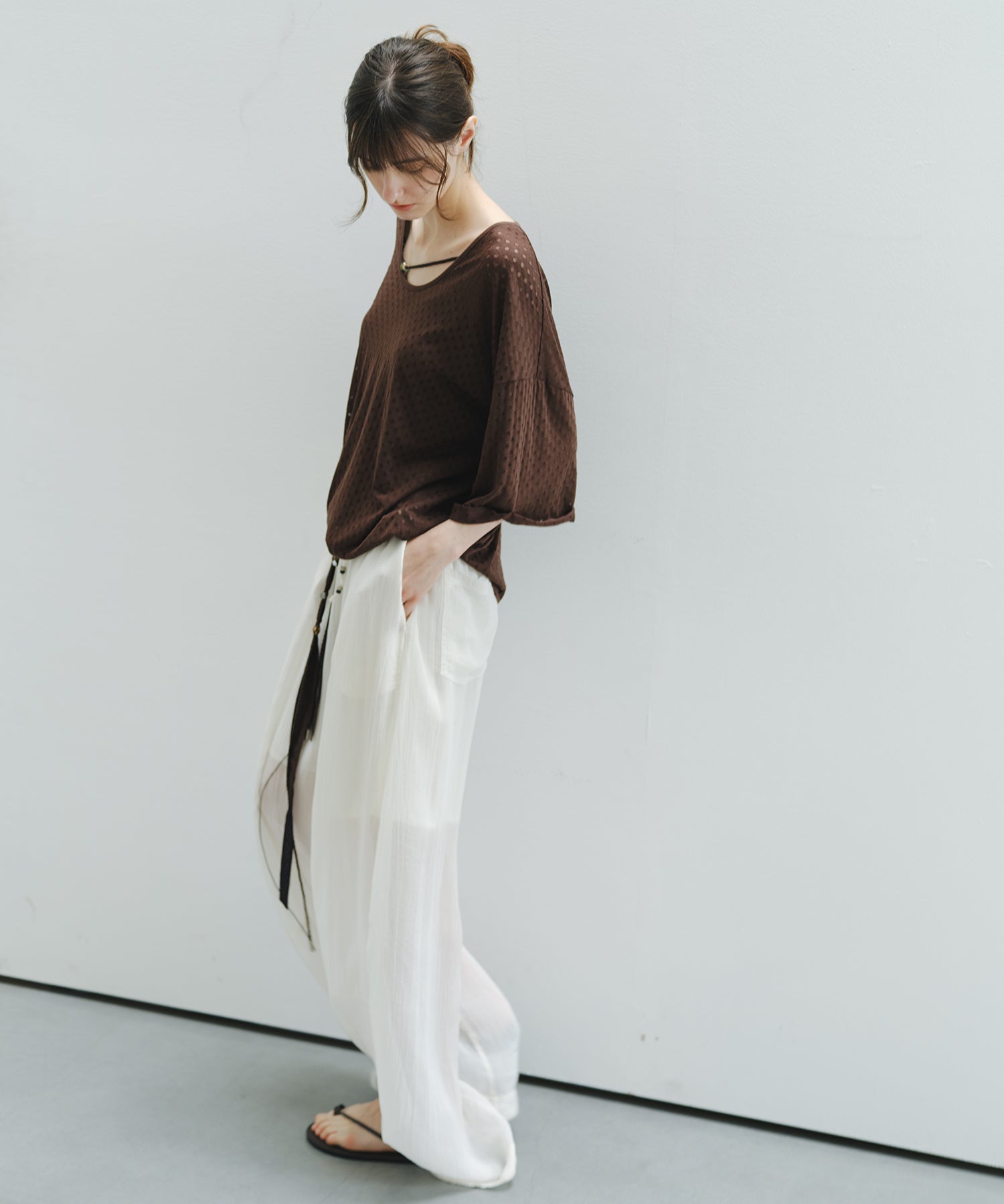 「6月上旬~中旬出荷」Curve Silhouette Drawstring Pants
