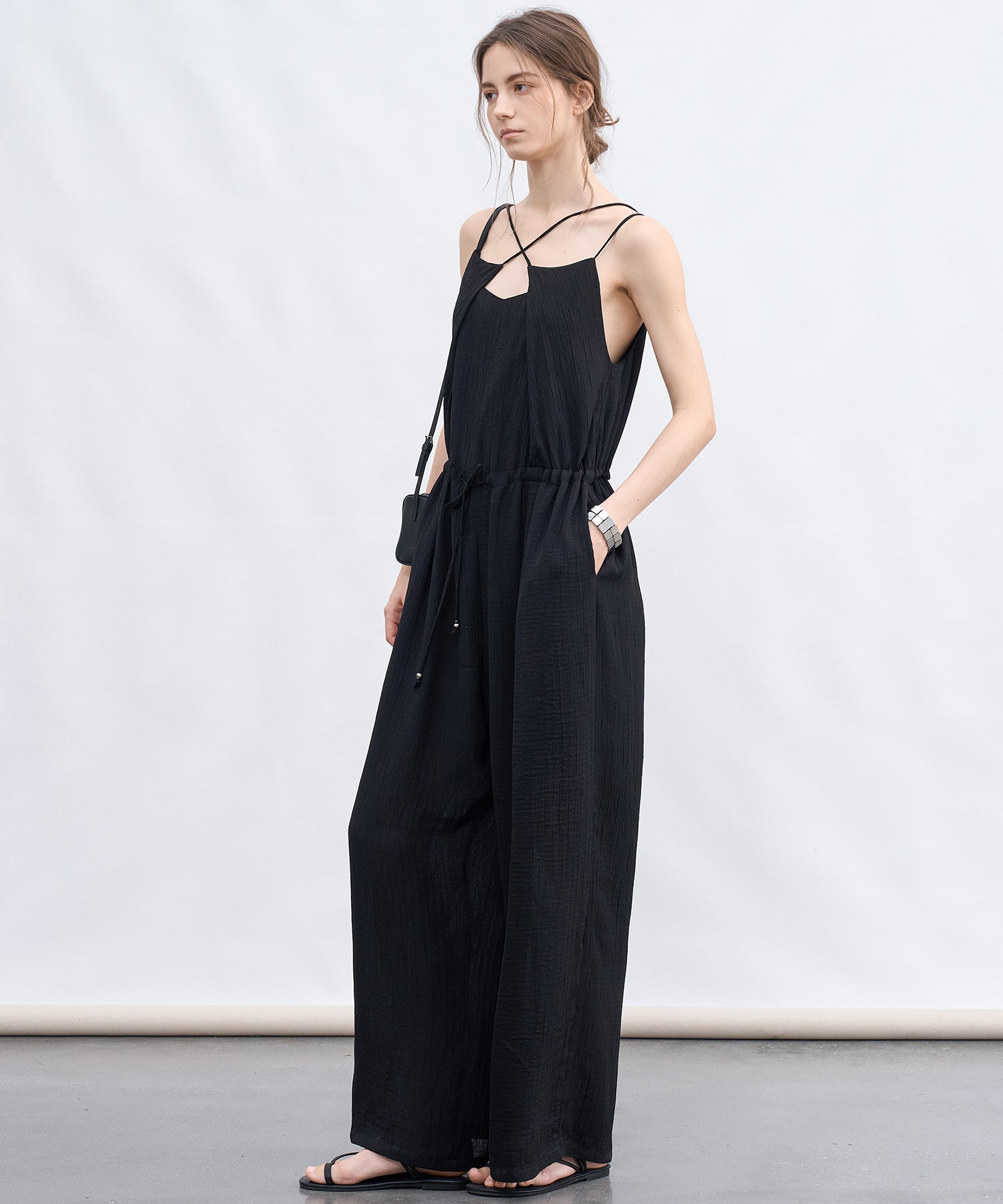 Cross Neck All-in-One