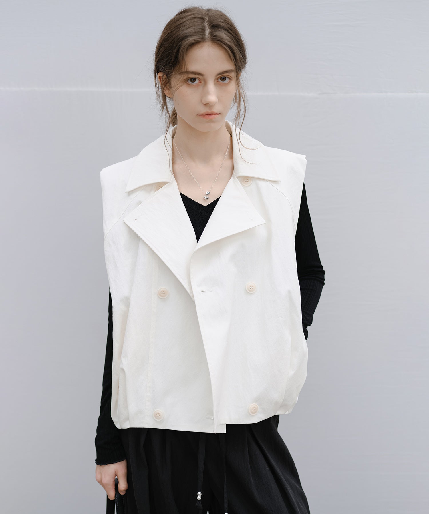 "Shipping scheduled for late February to early March" Lapel Collar Double-Breasted Vest