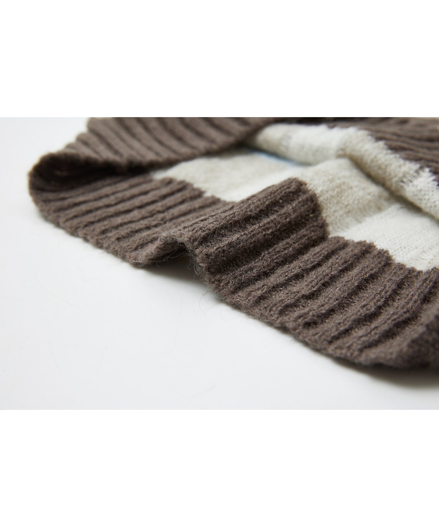 Check Jacquard V-Neck Knit Vest