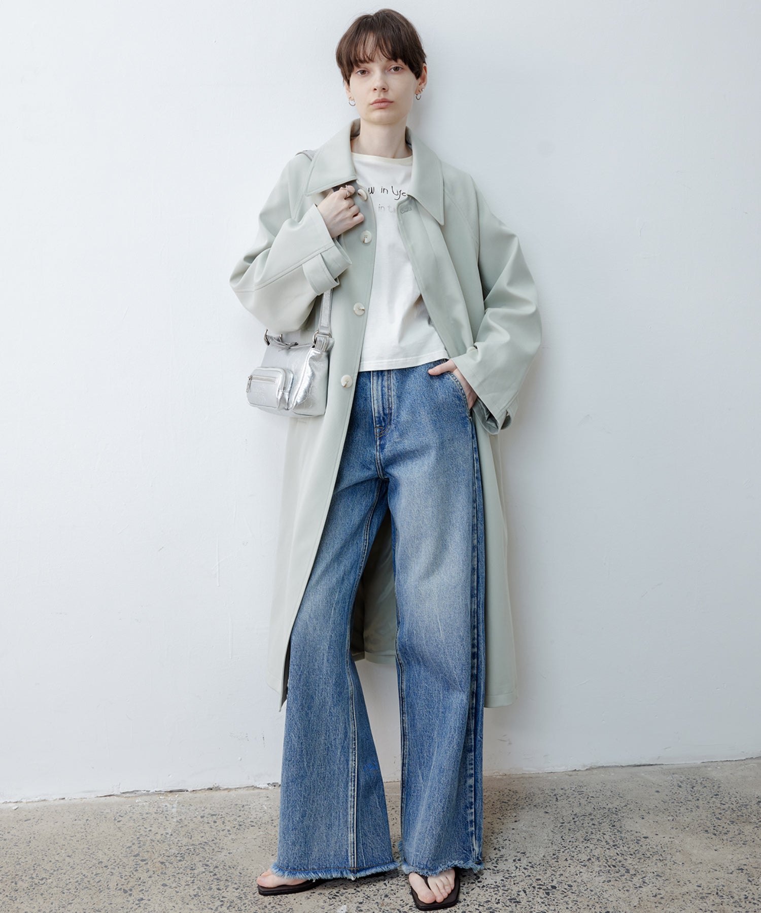 Frayed Hem Straight Denim Pants