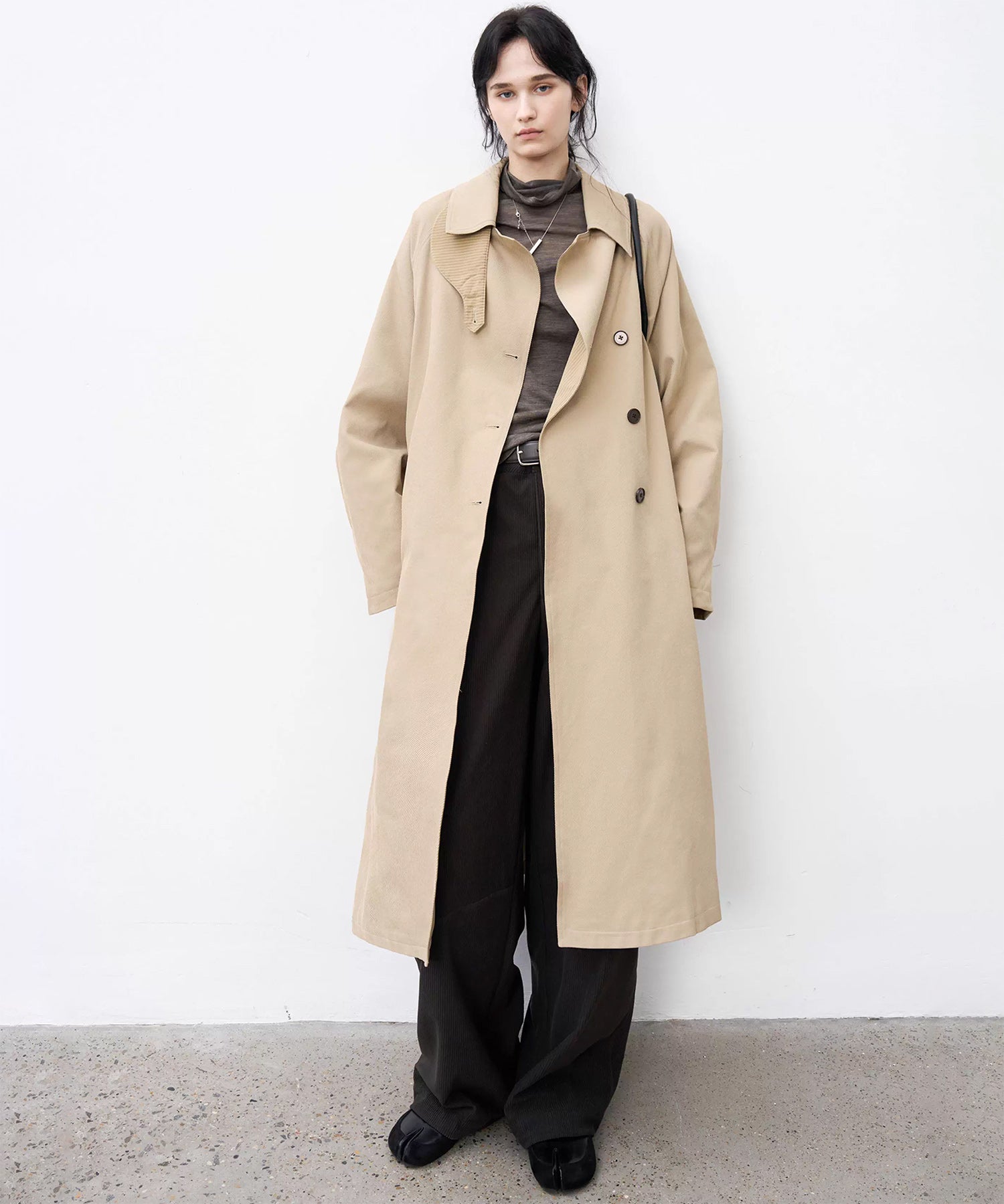 Structured Raglan Trench Coat – Oversized Fit