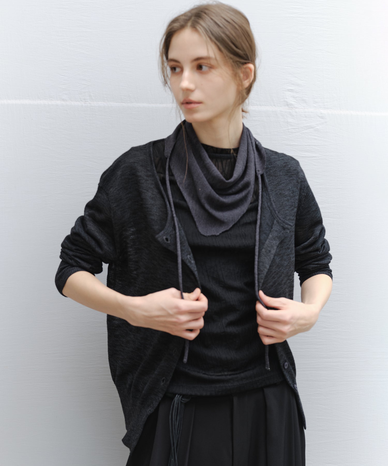 「3月上旬出荷」Sheer Slub Yarn Crewneck Cardigan Set (with Scarf)