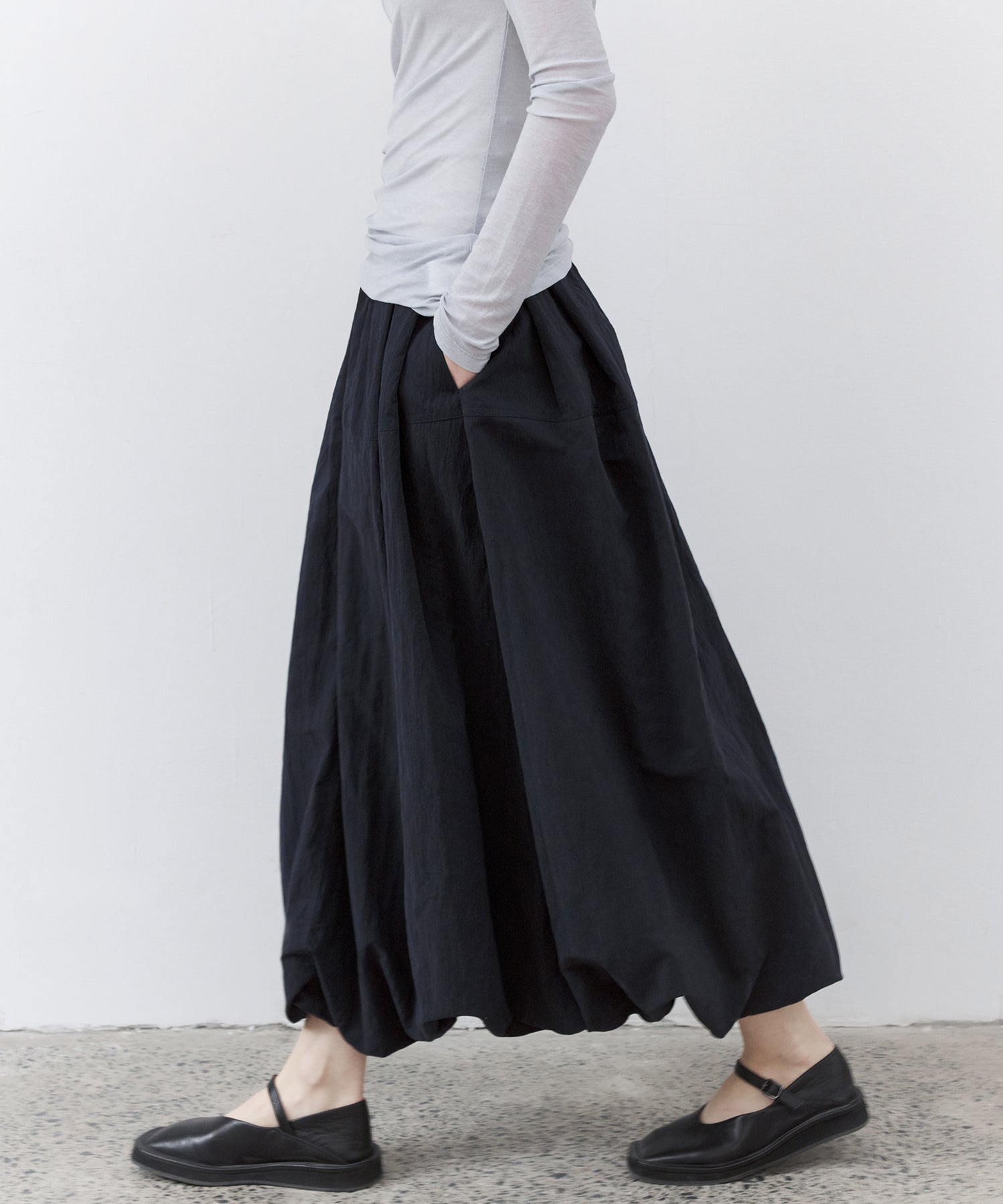 Structured Balloon Silhouette Long Skirt