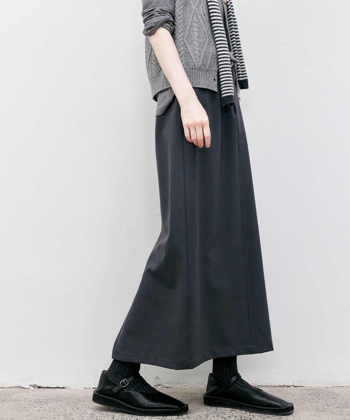 Back Slit Straight Maxi Skirt