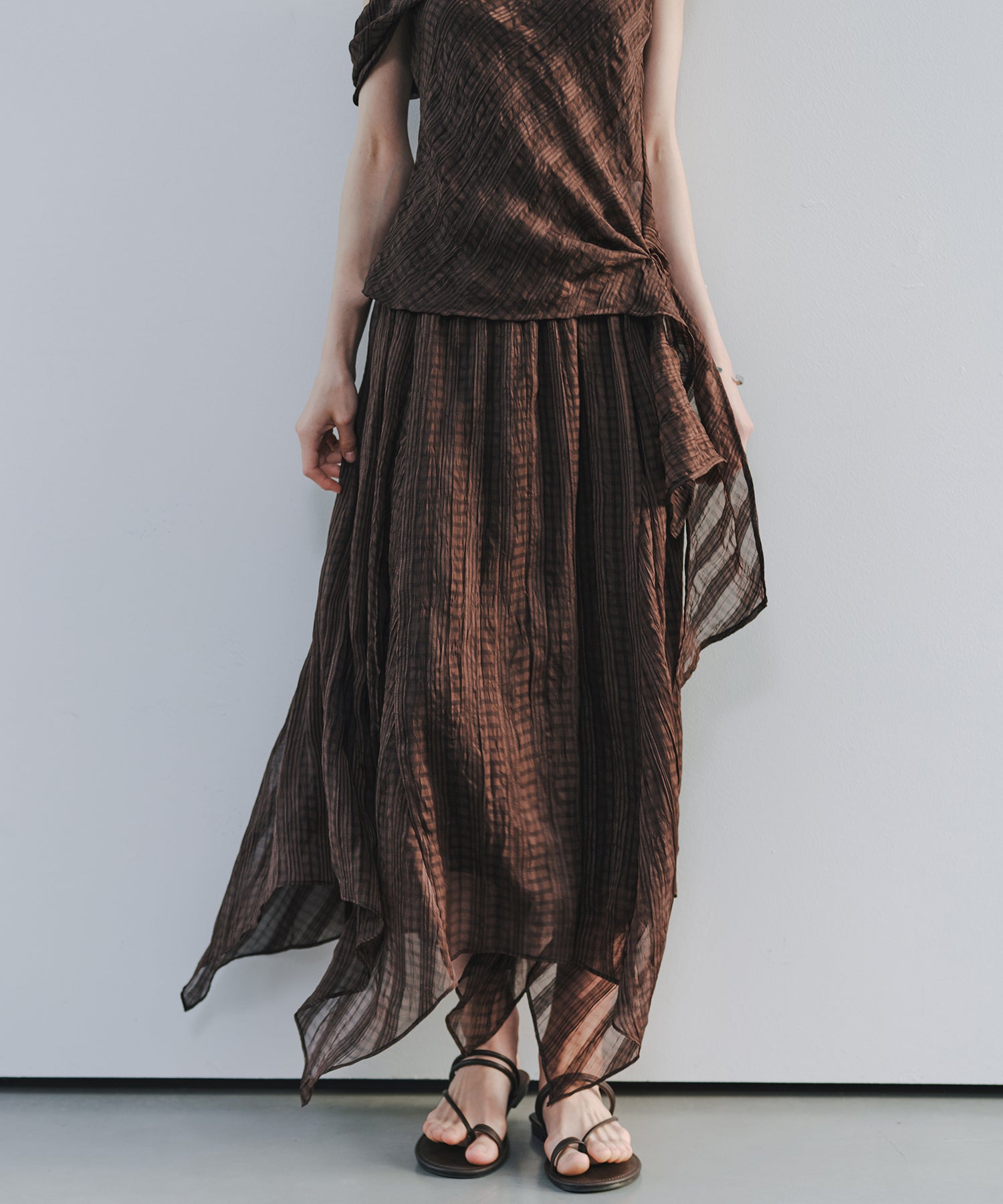 「7月中旬~下旬出荷」Sheer Check Asymmetric Skirt