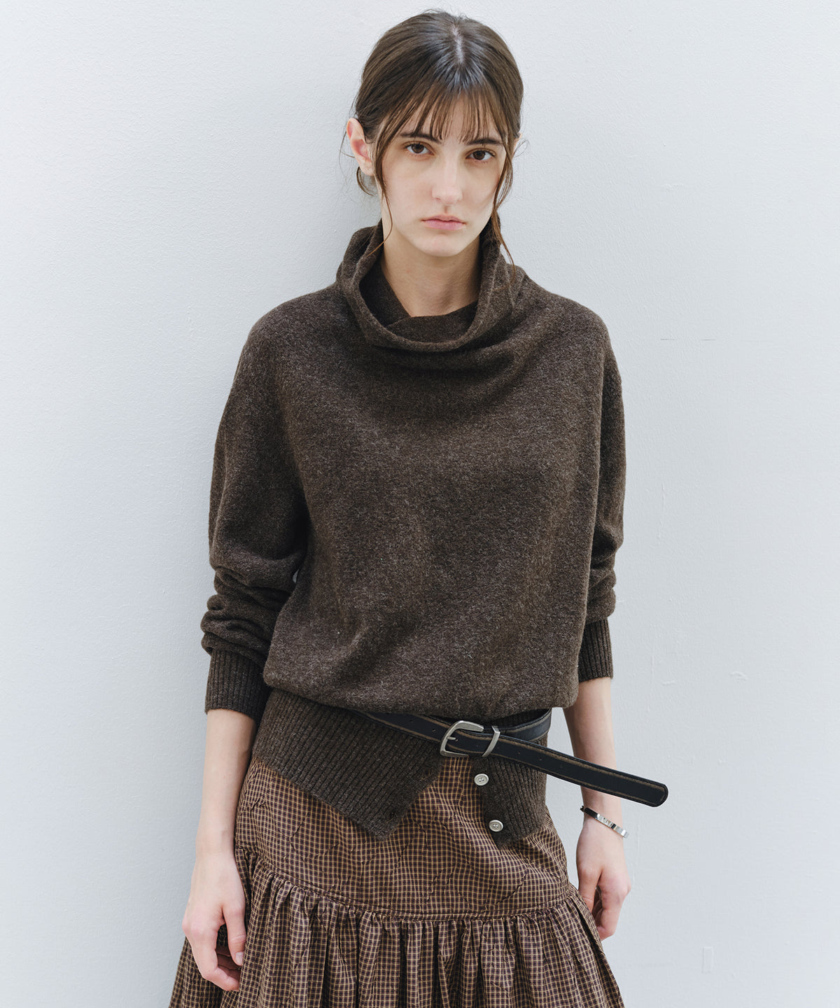 「11月下旬出荷予定」Draped Neck Button Hem Knit Sweater