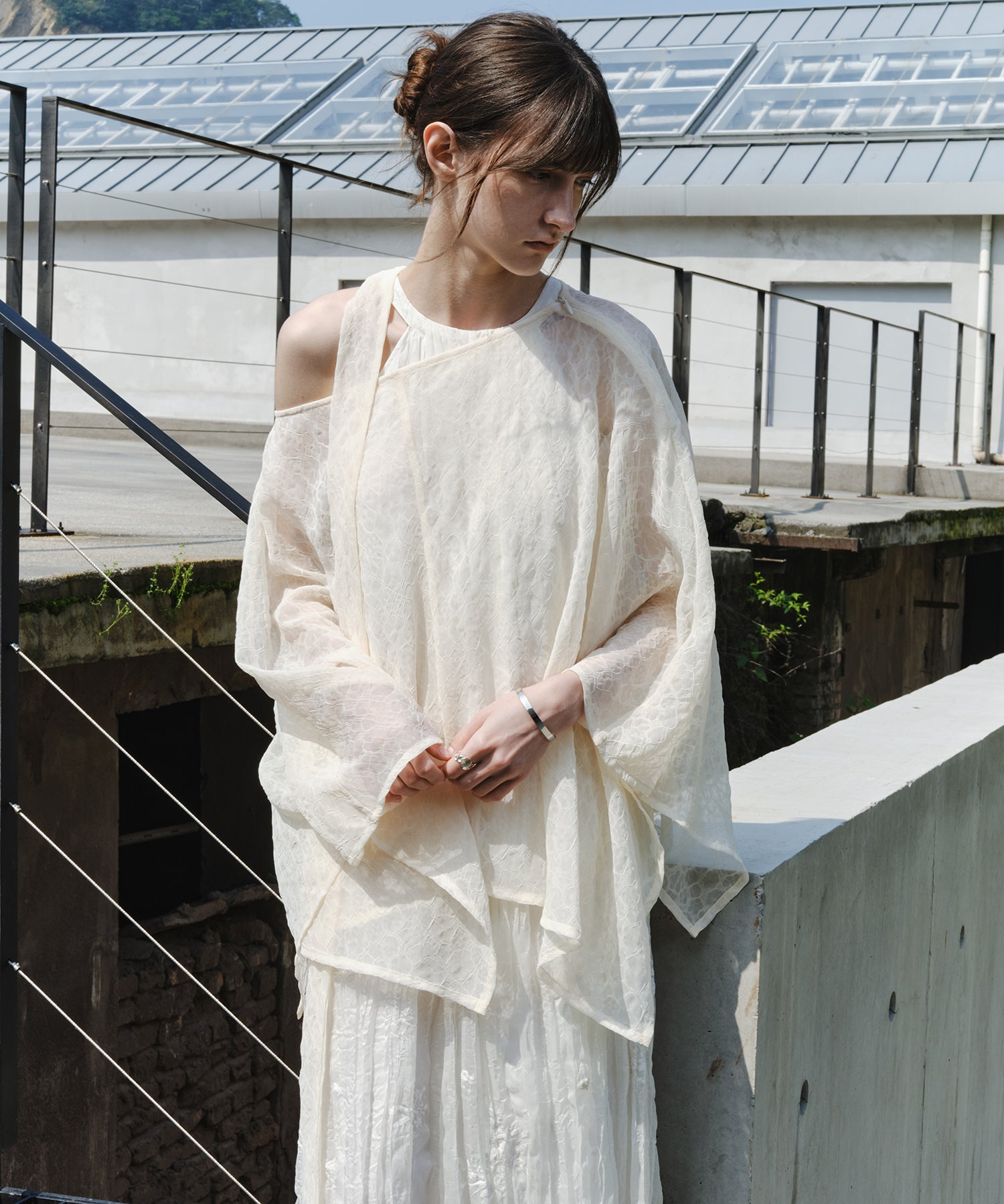 「7月中旬~下旬出荷」Multi-Way Sheer Scarf Layer Top