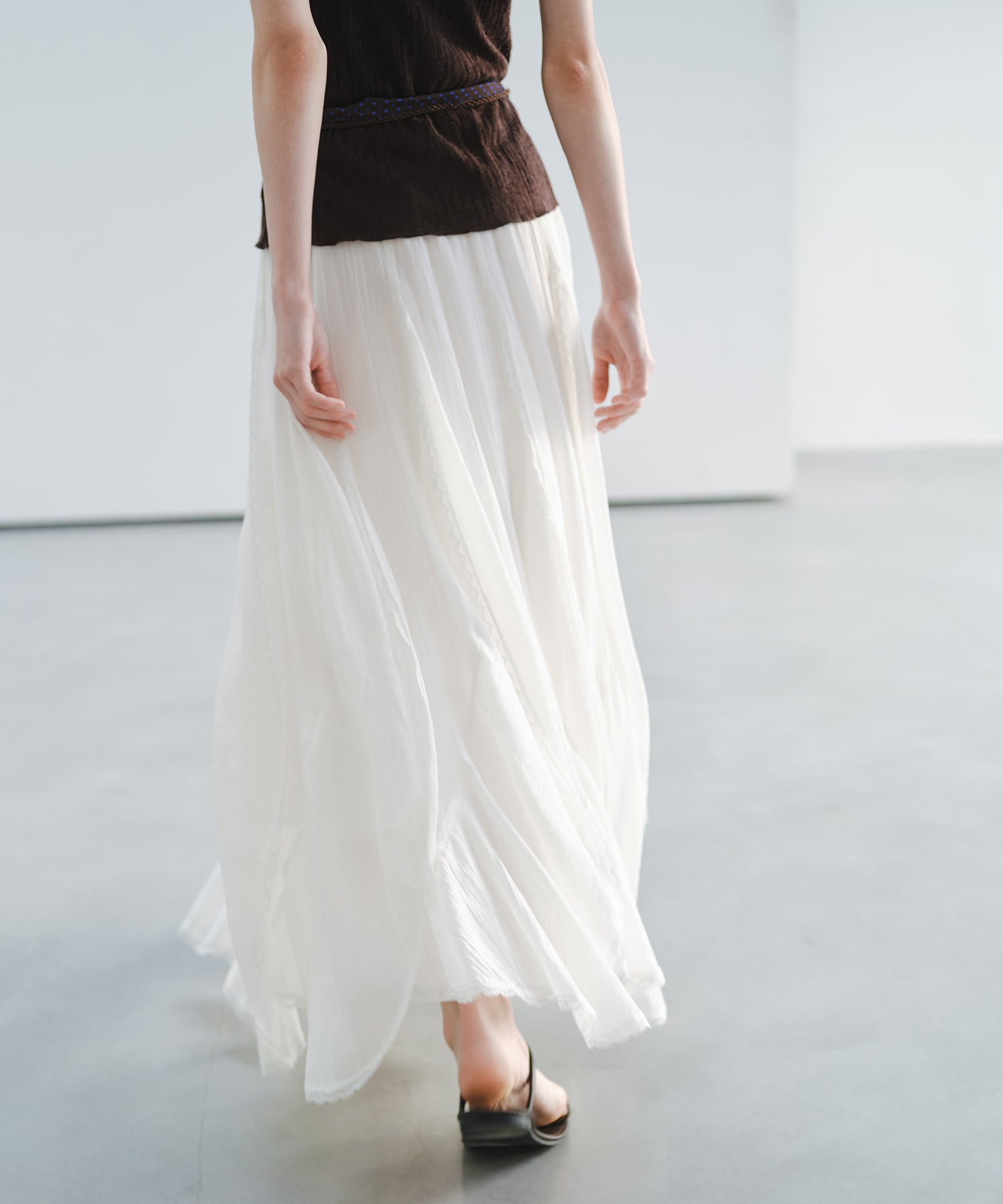 「6月上旬~中旬出荷」Asymmetric Layered Lace Skirt