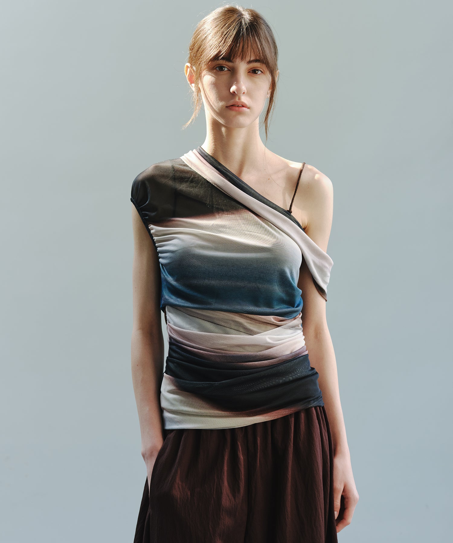 「7月上旬~中旬出荷」Art Print One-Shoulder Sheer Top