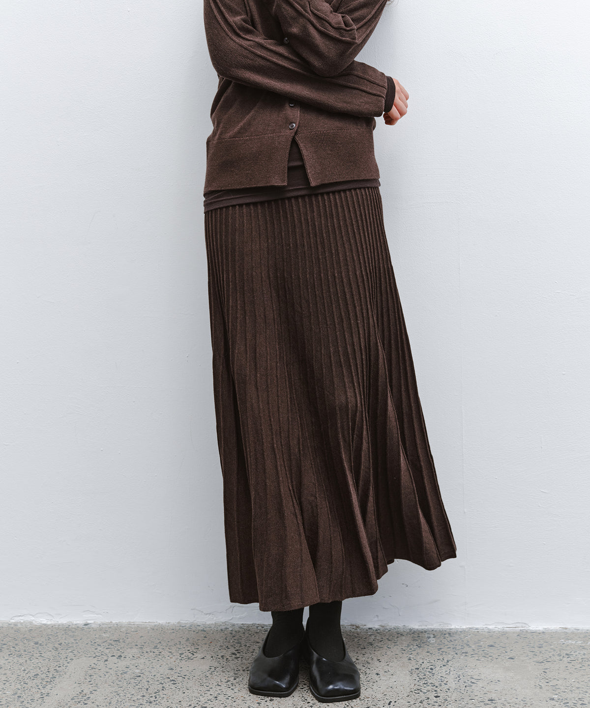 「10月下旬出荷予定」Wool-Silk Blend Pleated Knit Skirt