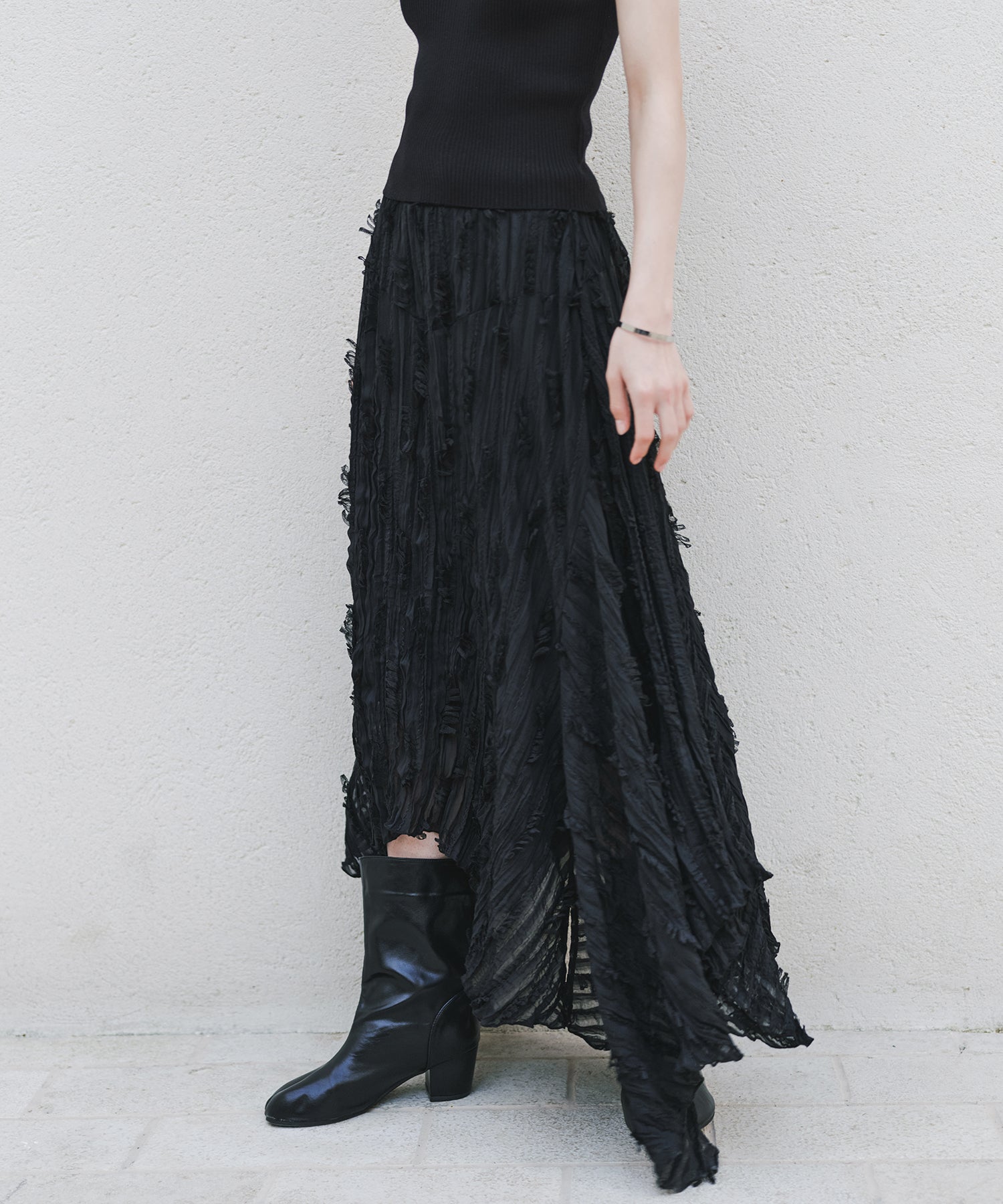 「7月中旬~下旬出荷」Feather Texture Asymmetric Skirt