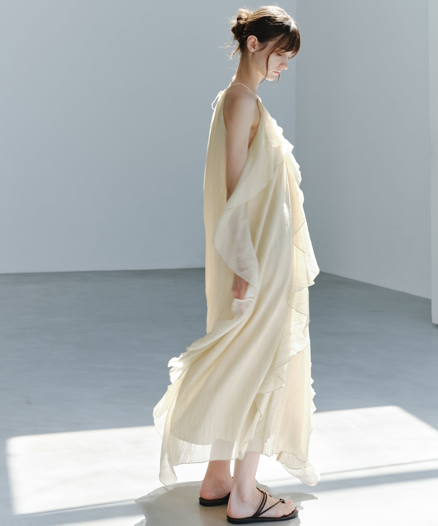 「7月中旬~下旬出荷」Sheer Ruffle Asymmetric Cami Dress