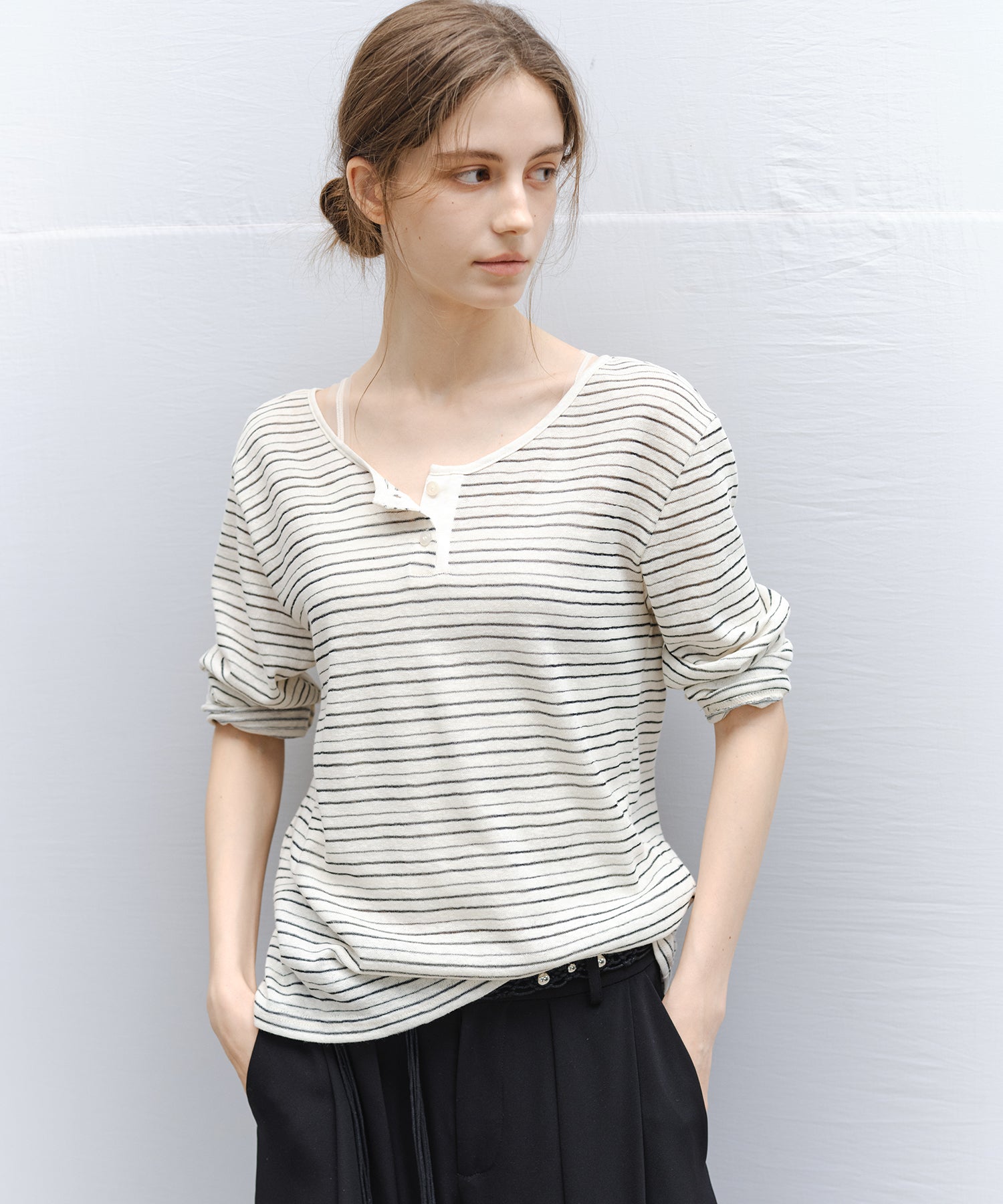 「4月中旬~下旬出荷」Sheer Stripe U-Neck Long Sleeve T-Shirt